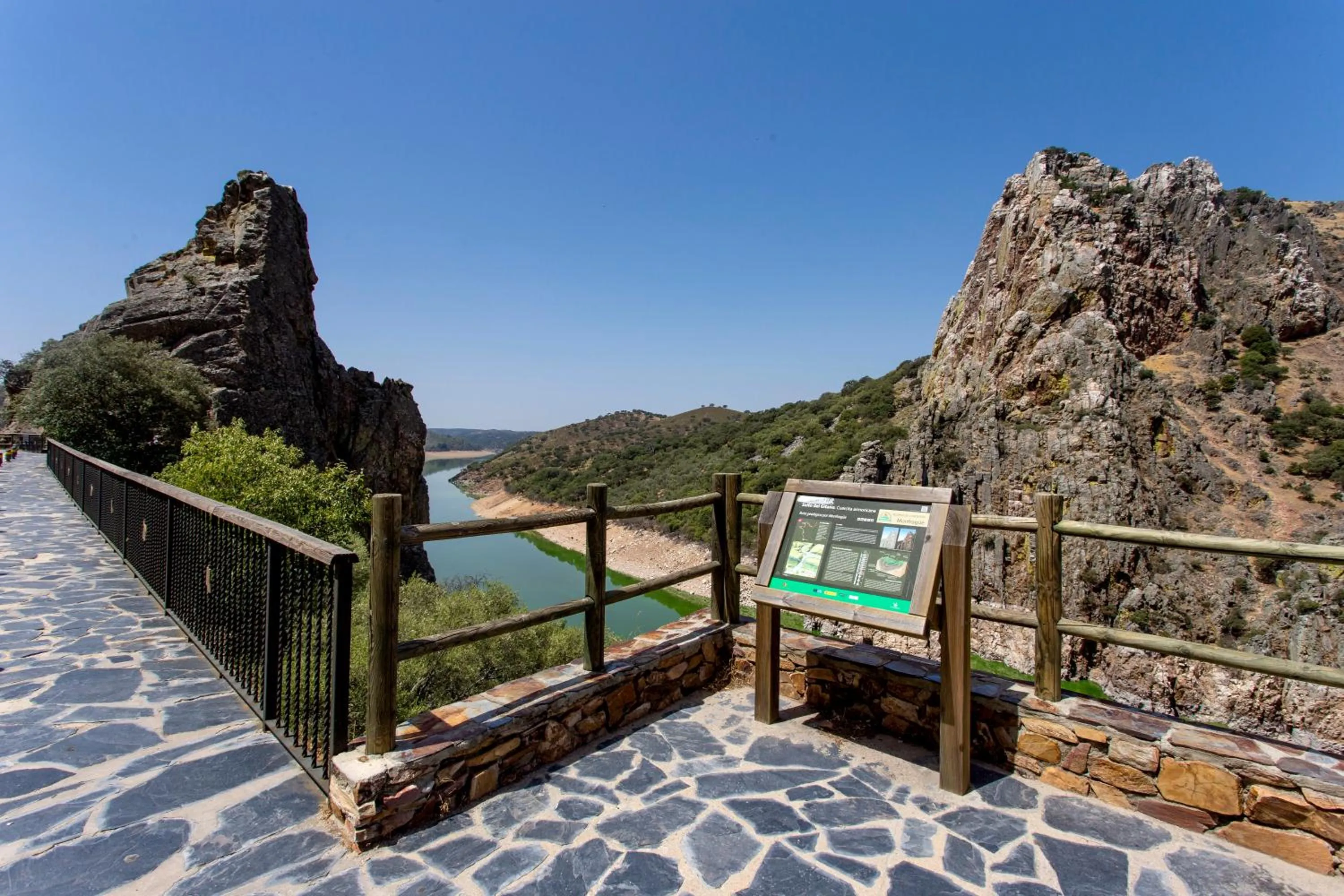 Activities in Hotel Parque de Monfragüe