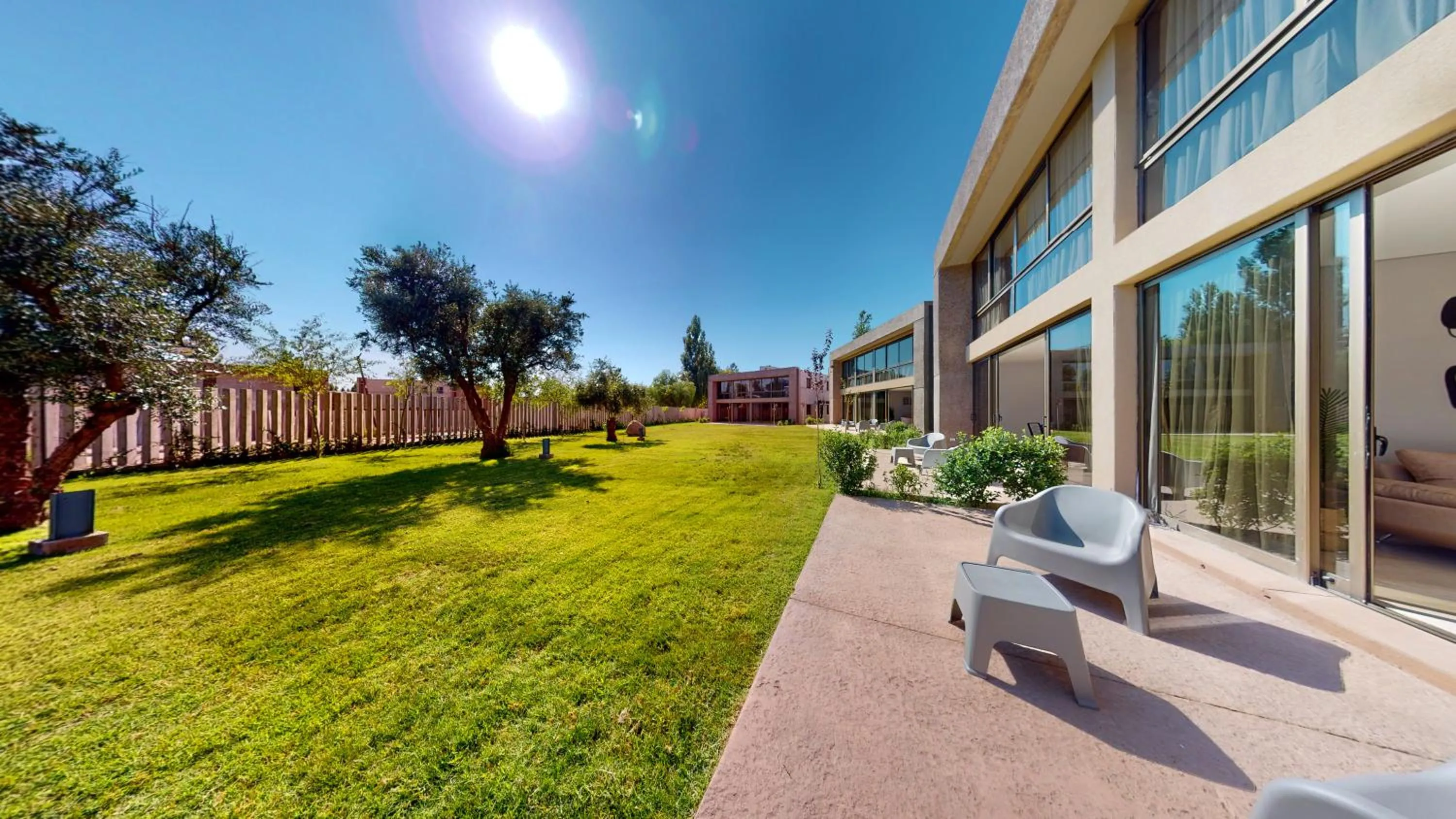Garden in Liniers Green Apartments