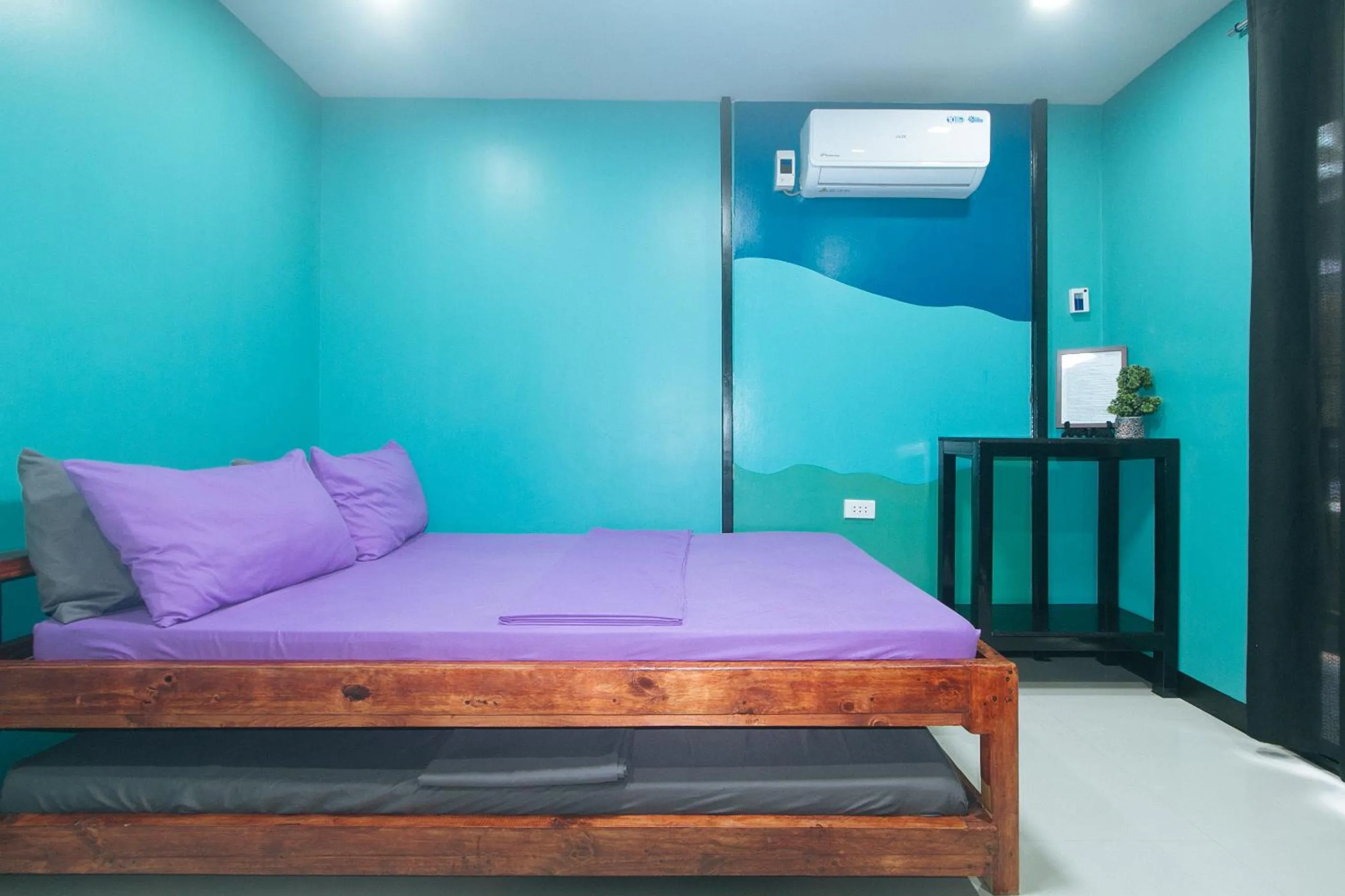 Bed in RedDoorz @ Dolce Cabanas Beach Resort