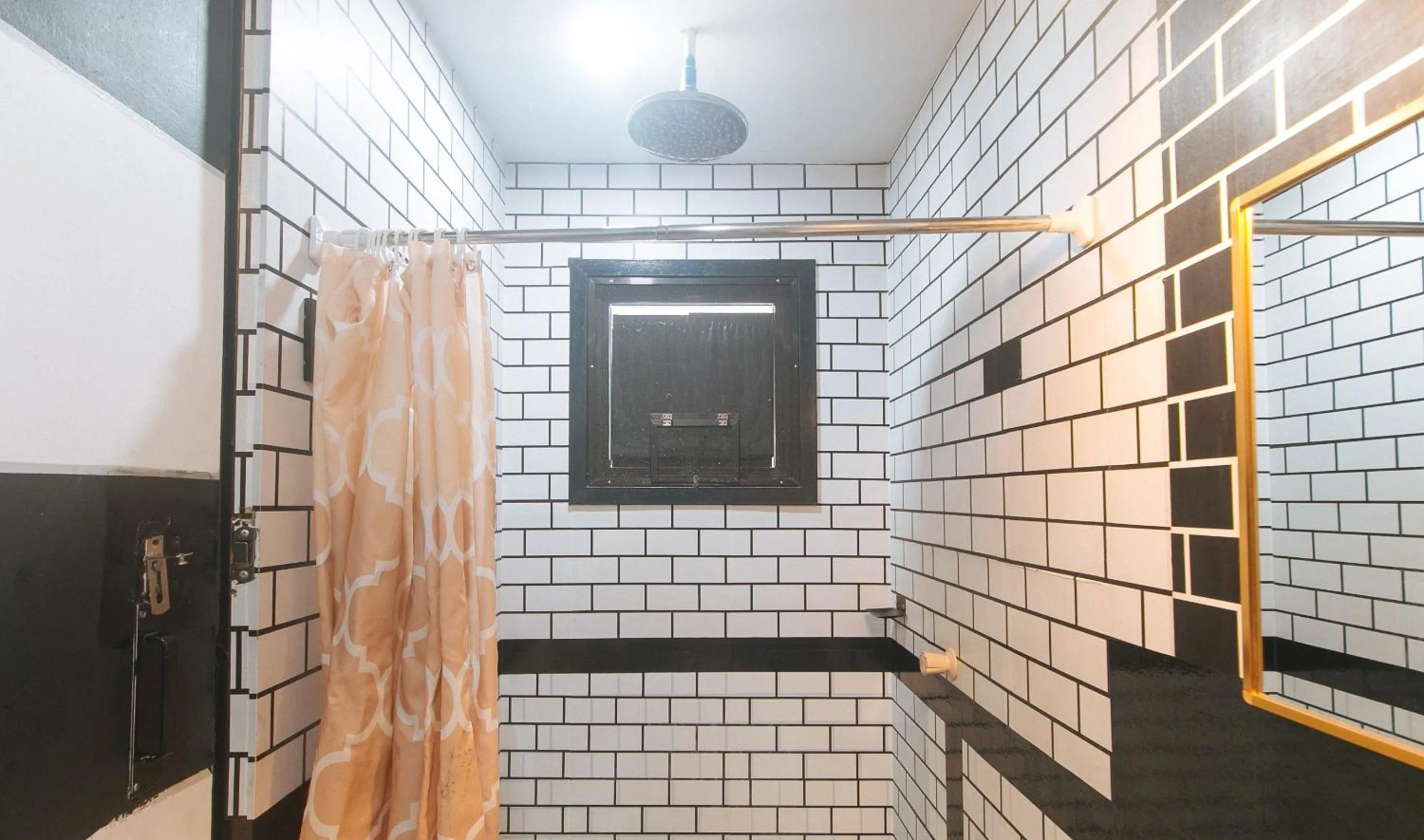 Bathroom in RedDoorz @ Dolce Cabanas Beach Resort