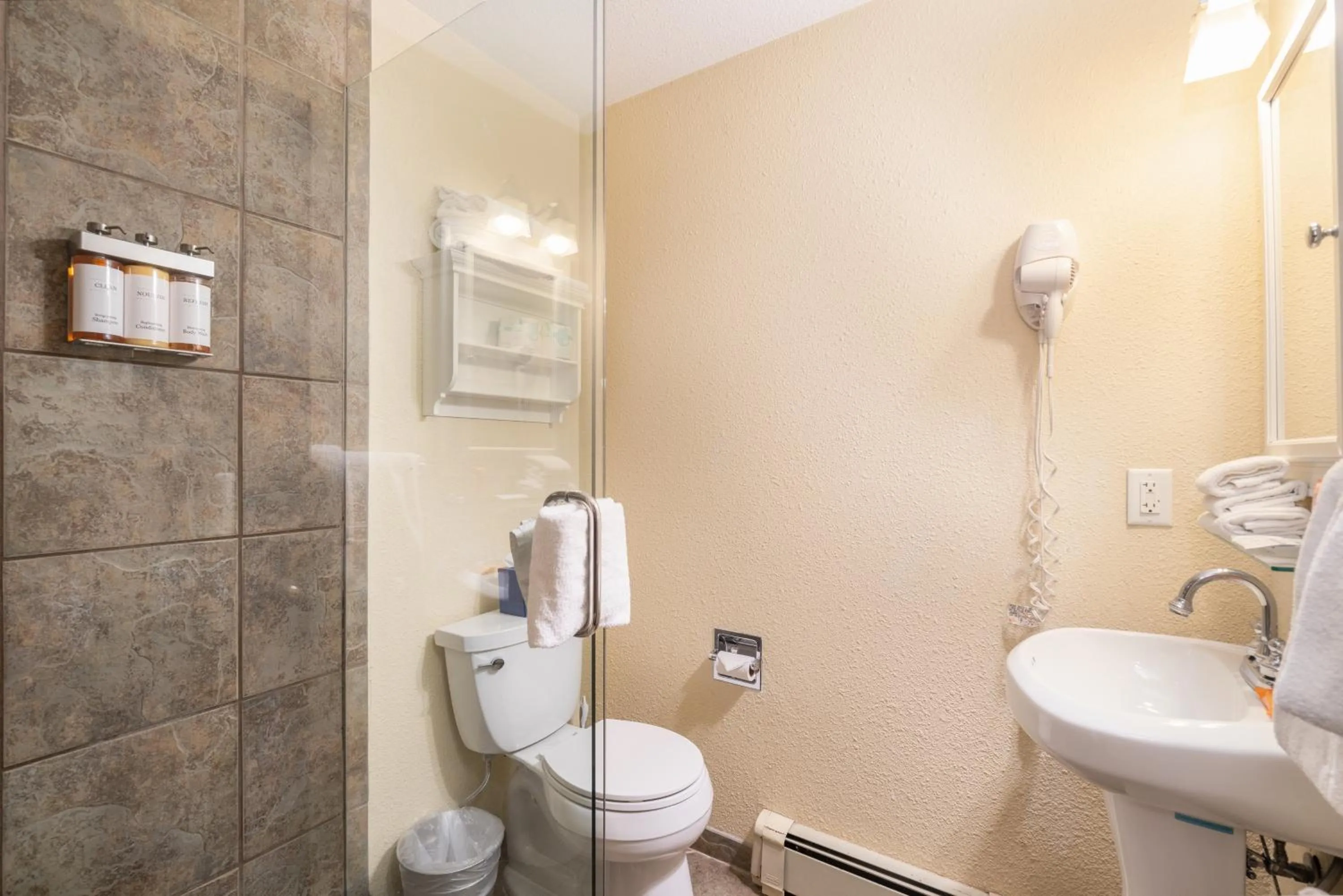 Manitou Lodge 2 by Alpine Lodging Telluride