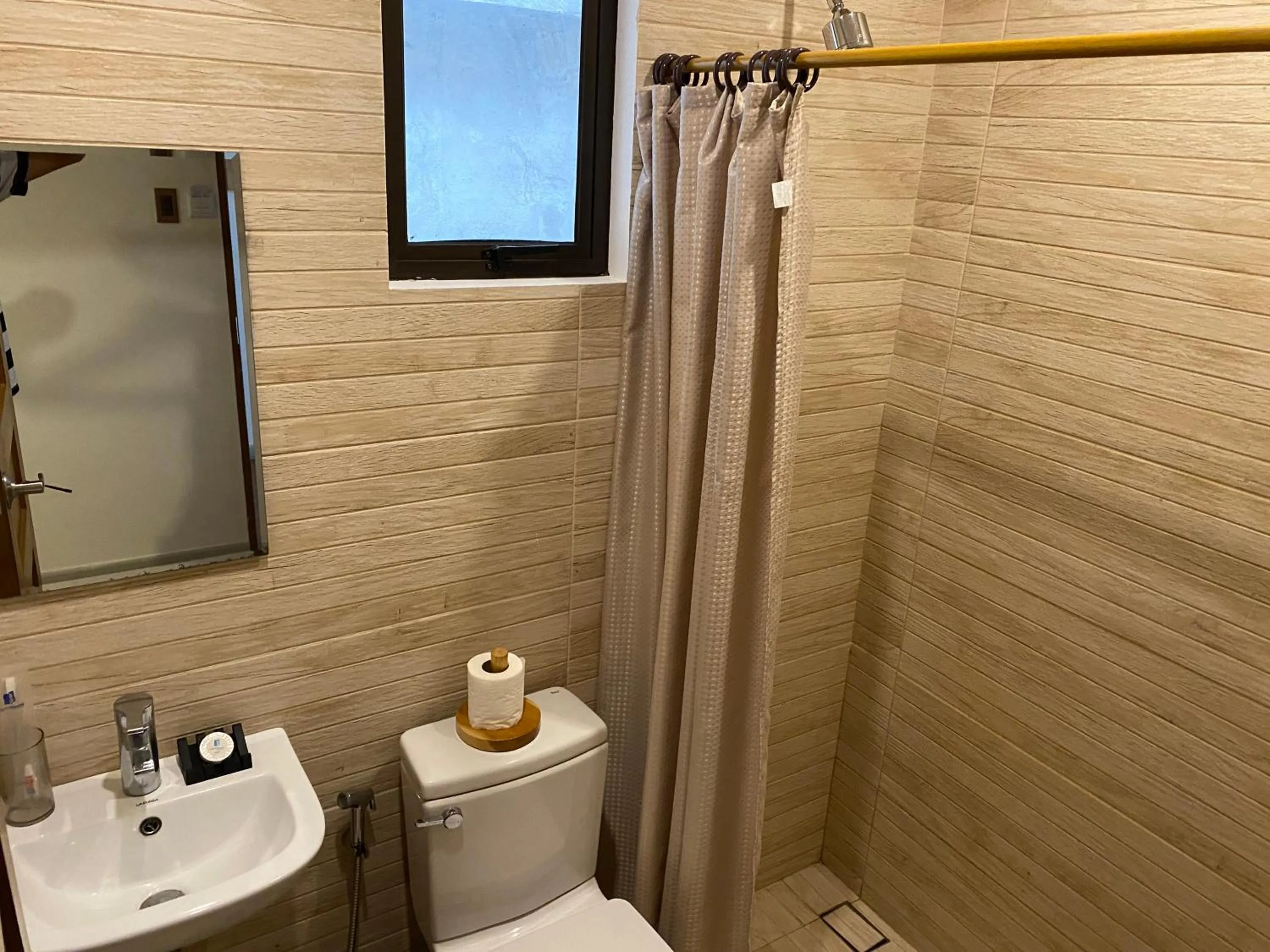 Lighthouse Point Hotel