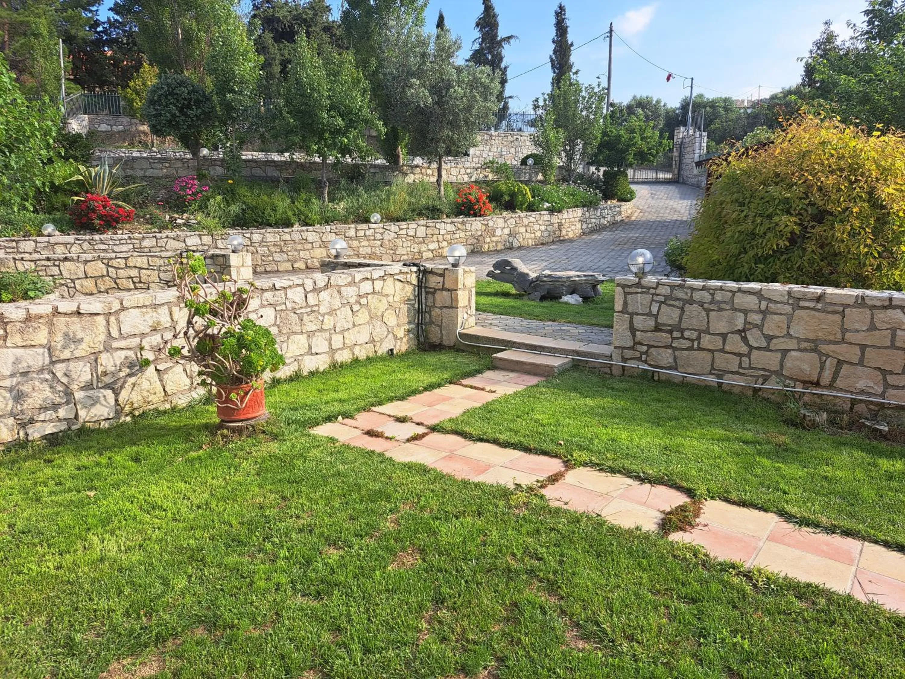 Rafkos Mansion with Private Pool and Amazing View