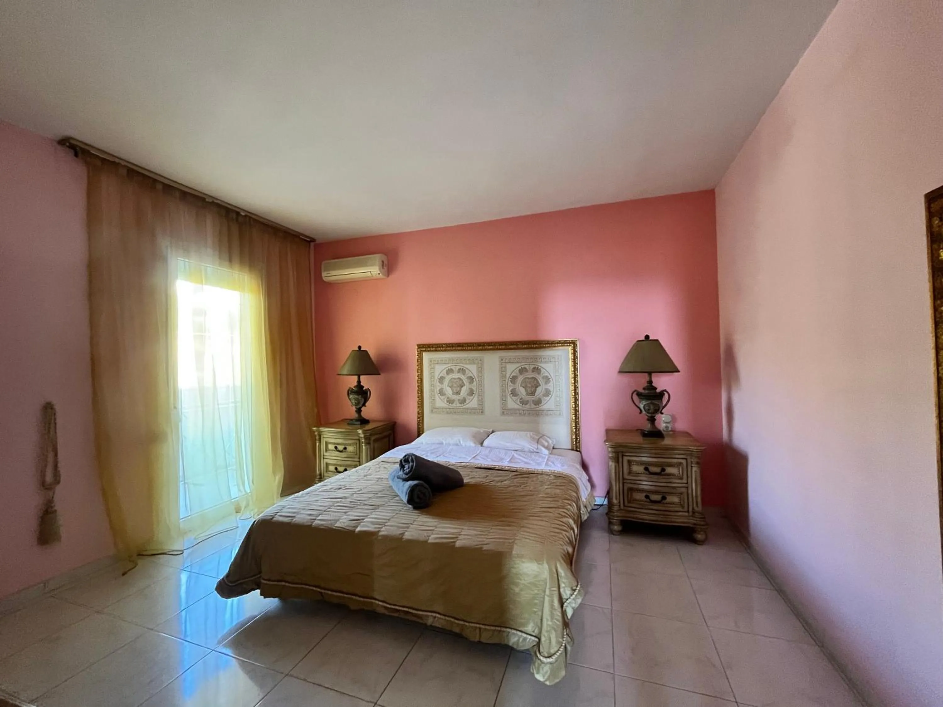 Rafkos Mansion with Private Pool and Amazing View