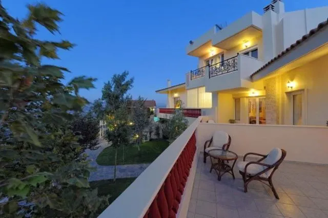 Rafkos Mansion with Private Pool and Amazing View