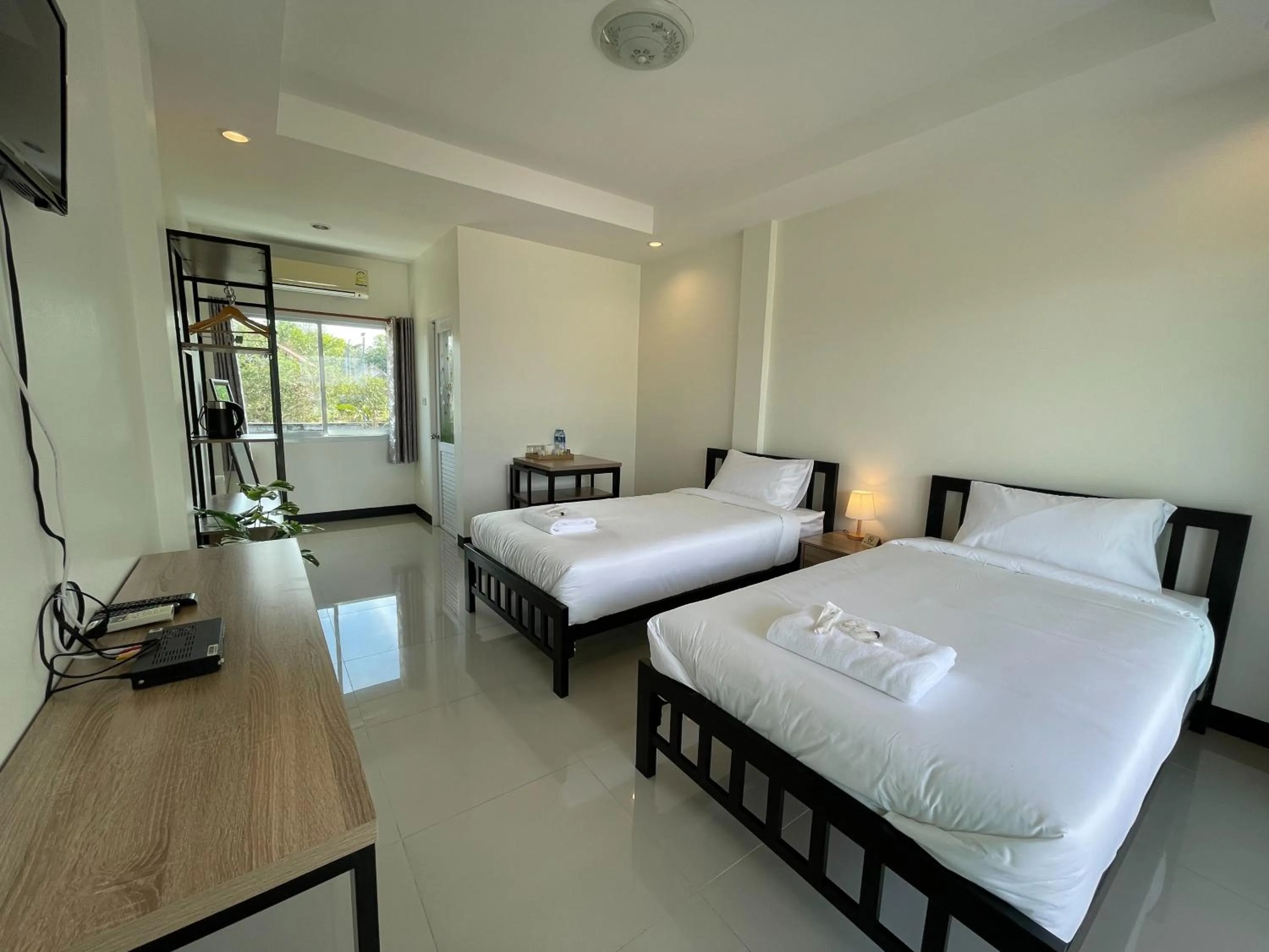 Bed in Ivory House Sriracha