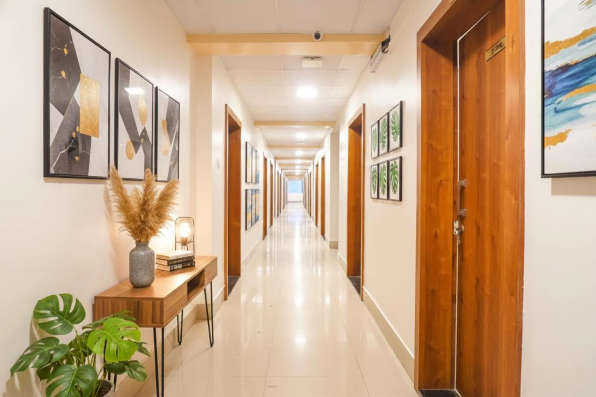 Lobby or reception in FabHotel Embassy near Amanora Mall