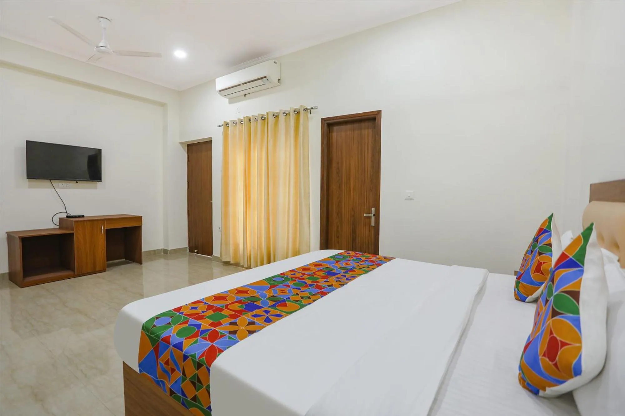 Bed in FabHotel Grihum