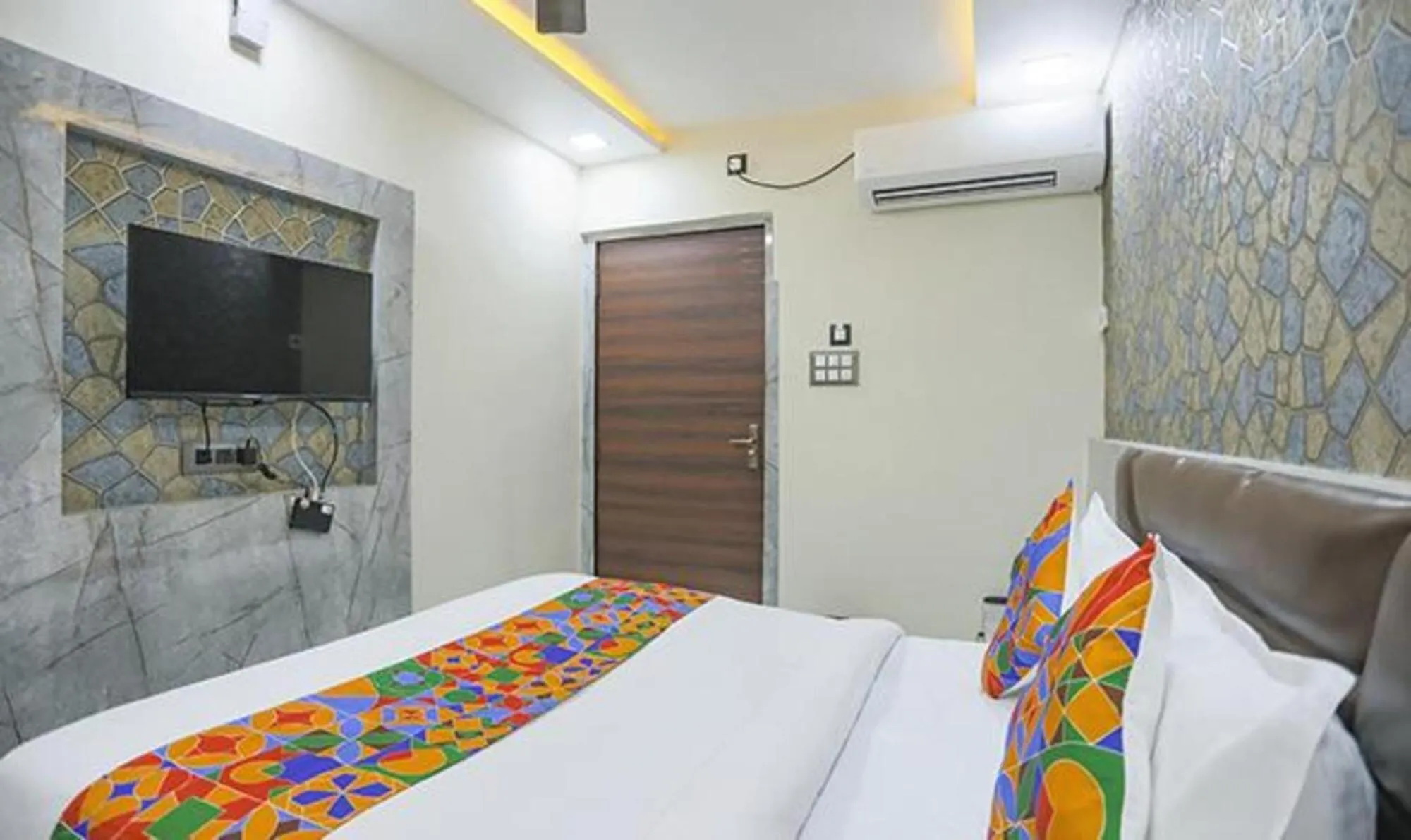 Bed in FabHotel The Treenity House