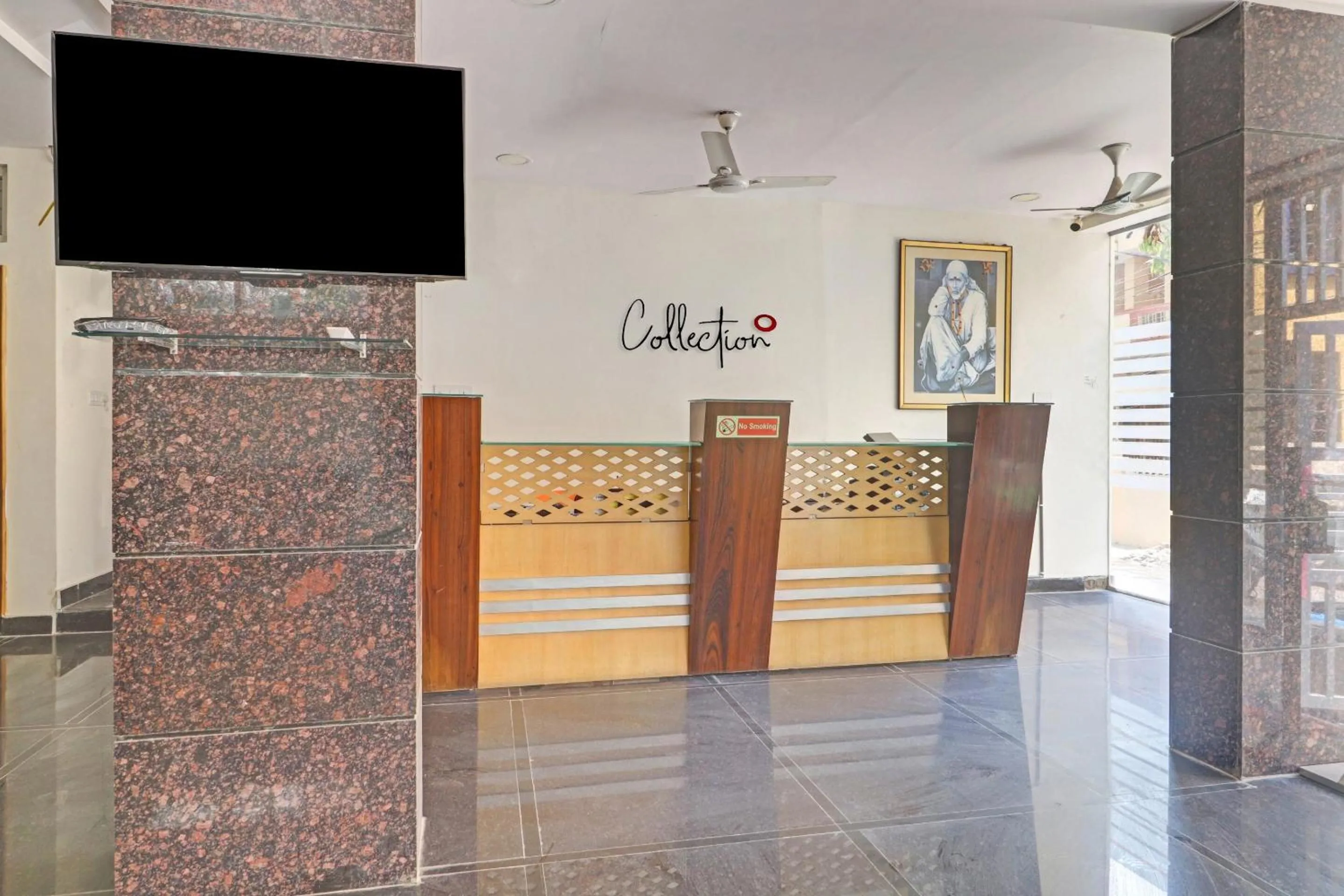 Lobby or reception in Collection O SS Metro Ritz