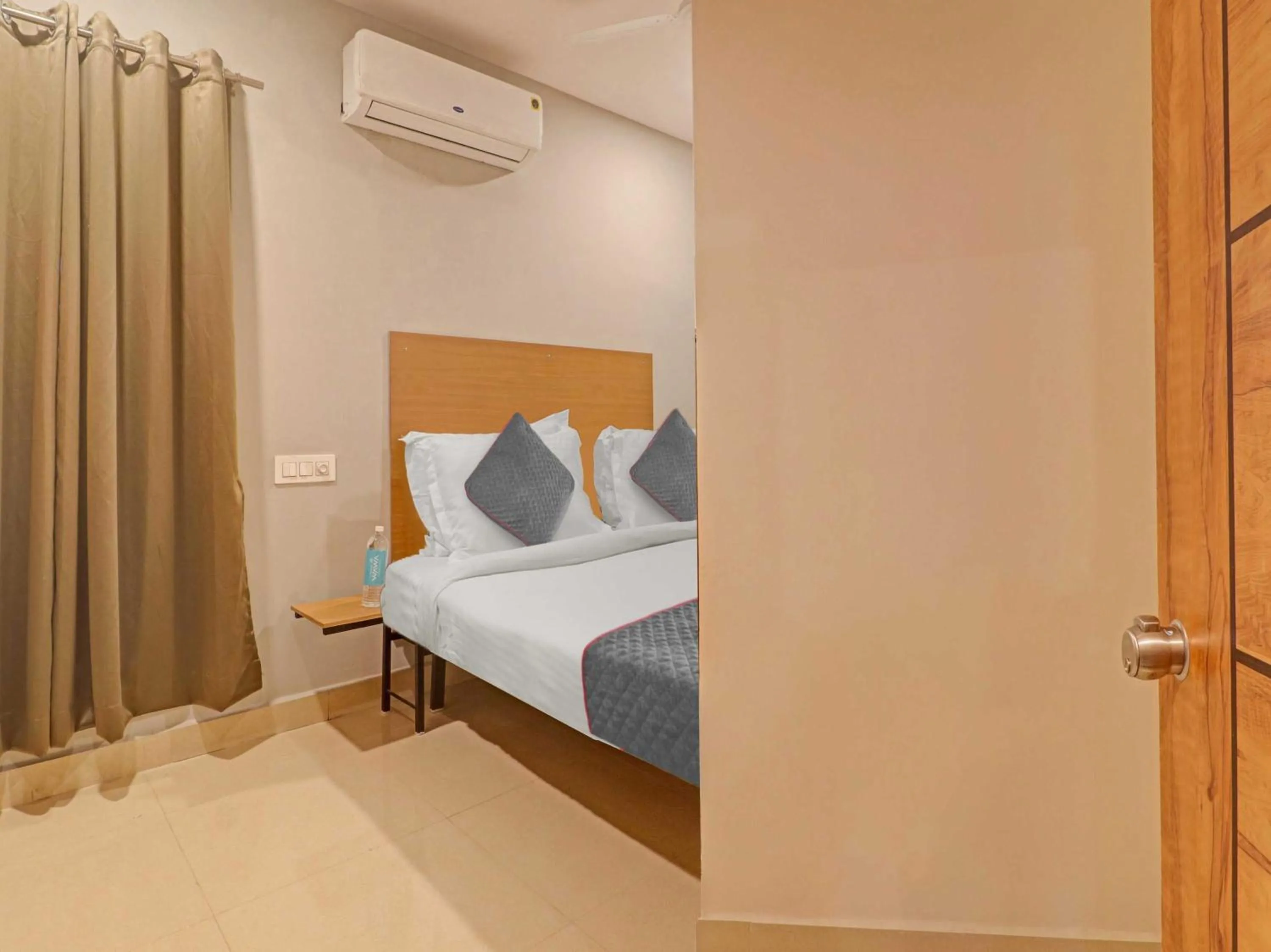 Bedroom in Townhouse White Ridge KPHB OPP JNTU