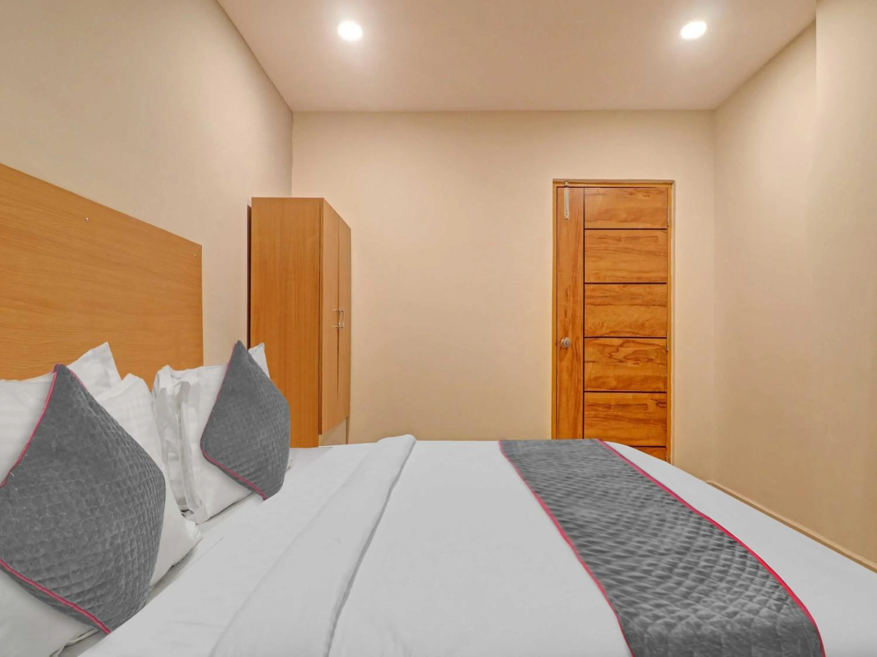 Bedroom in Townhouse White Ridge KPHB OPP JNTU