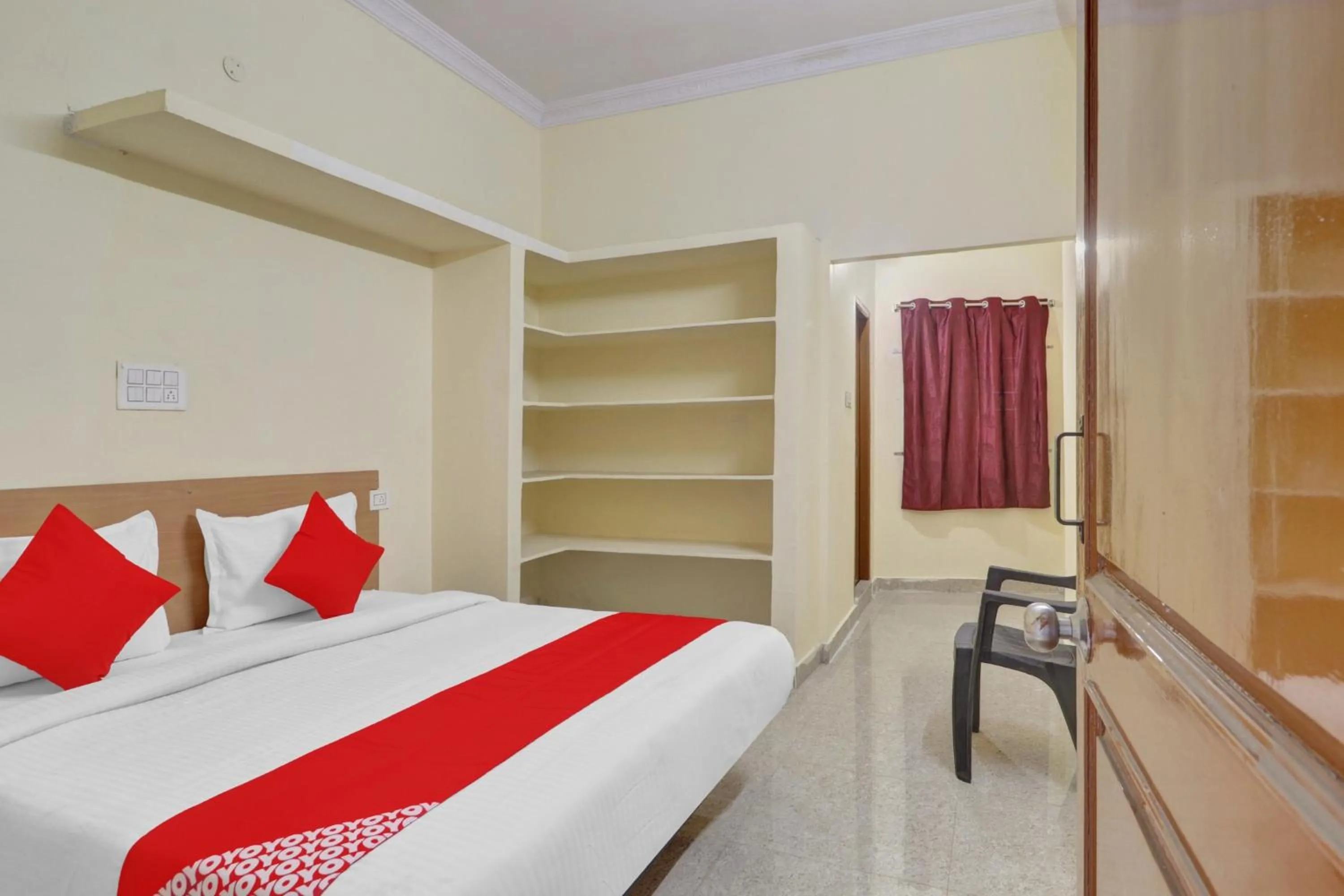 Bedroom, Bed in Hotel O RBS Square Langer Houz