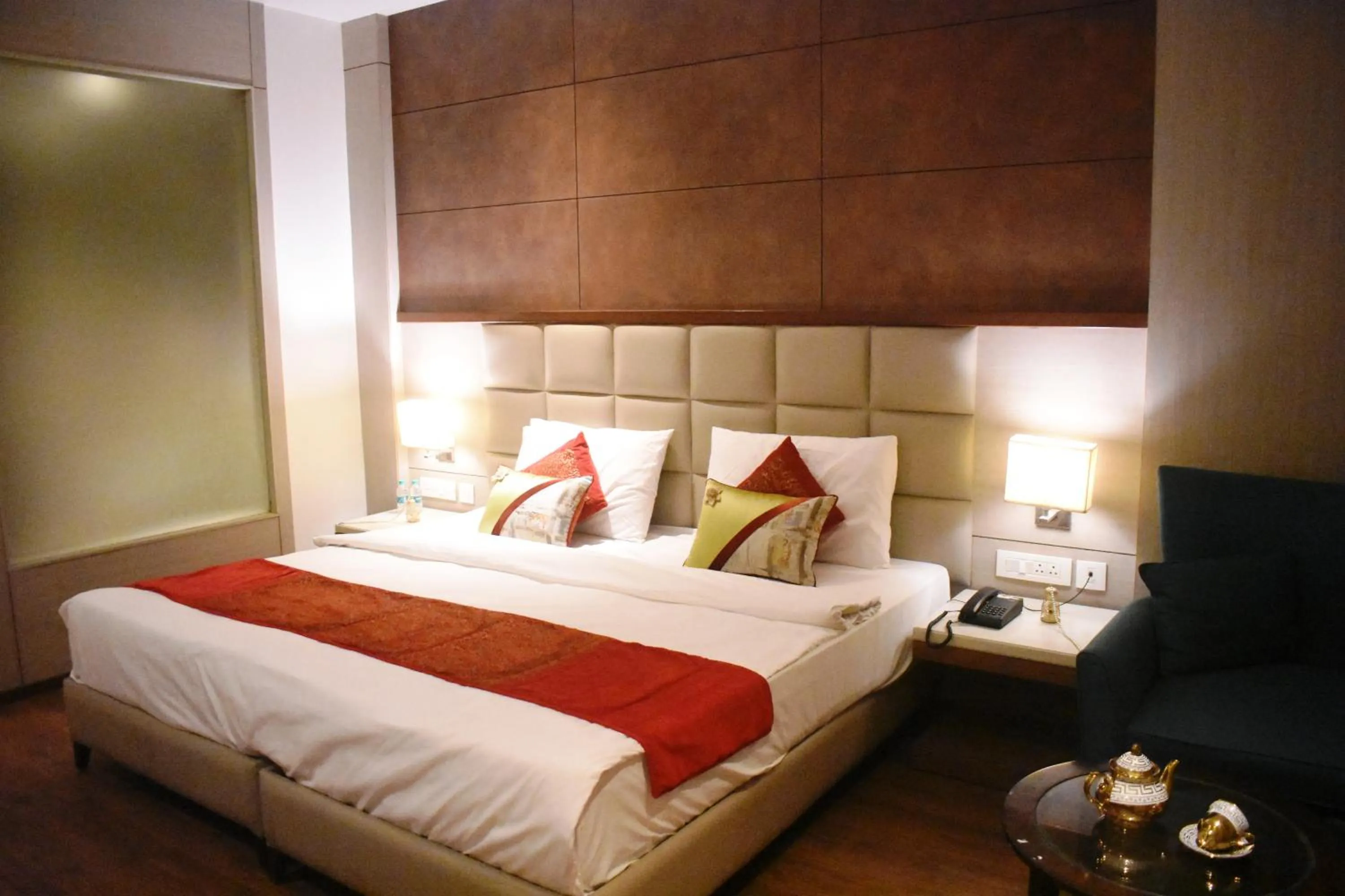 Bed in Lemonwood Suites by F9 Hotels - Trivoli Garden Chhatarpur