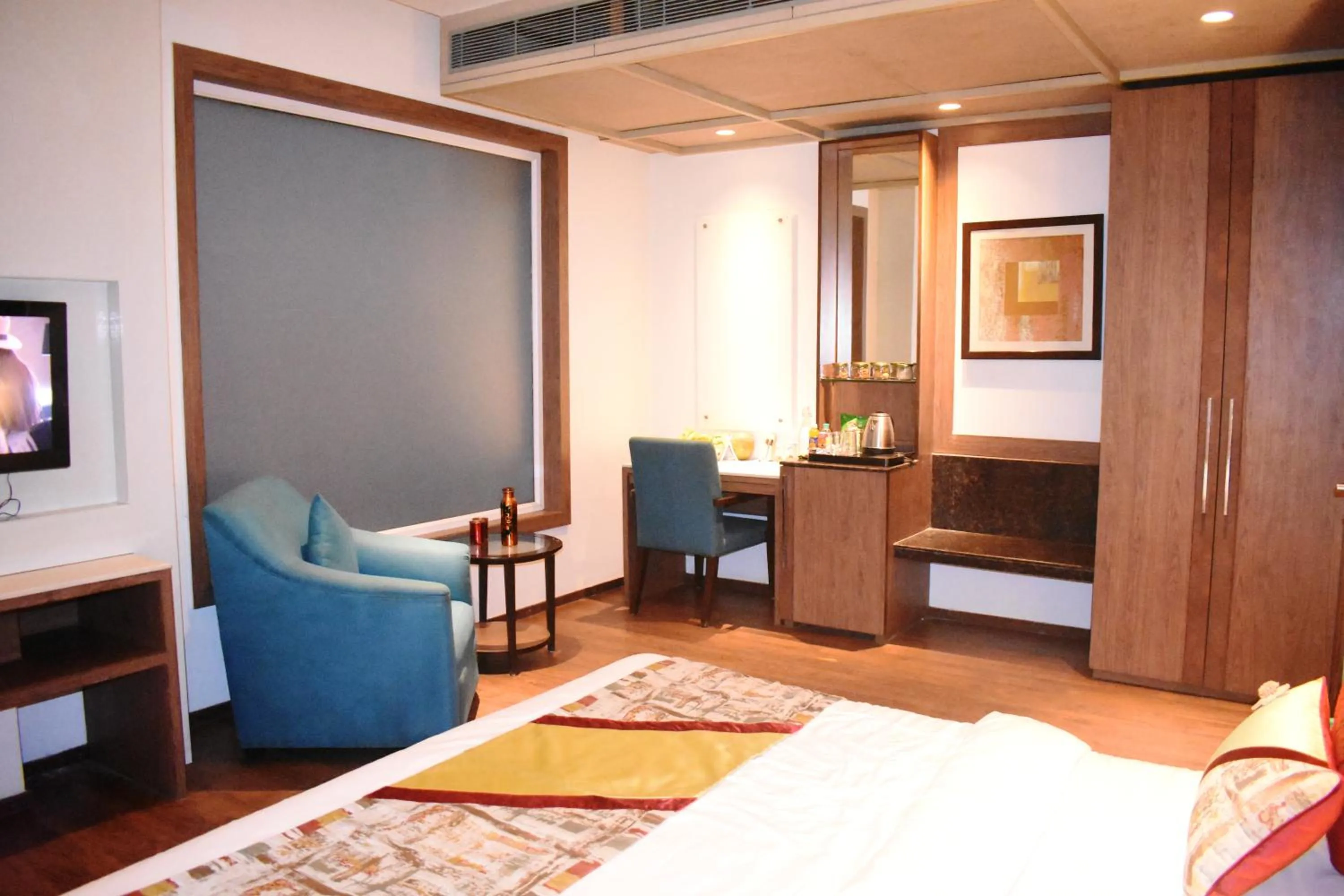 Photo of the whole room in Lemonwood Suites by F9 Hotels - Trivoli Garden Chhatarpur