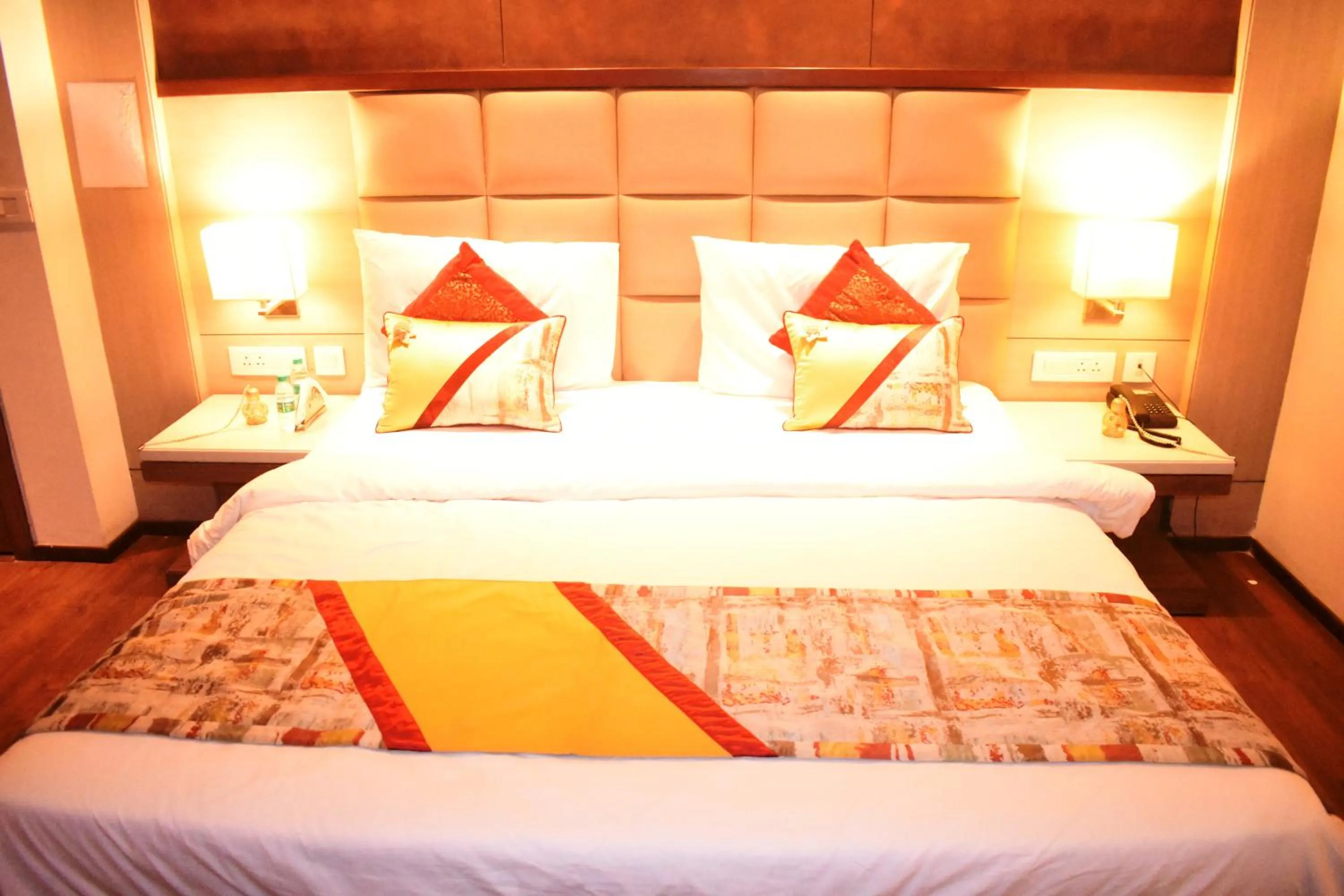 Bed in Lemonwood Suites by F9 Hotels - Trivoli Garden Chhatarpur