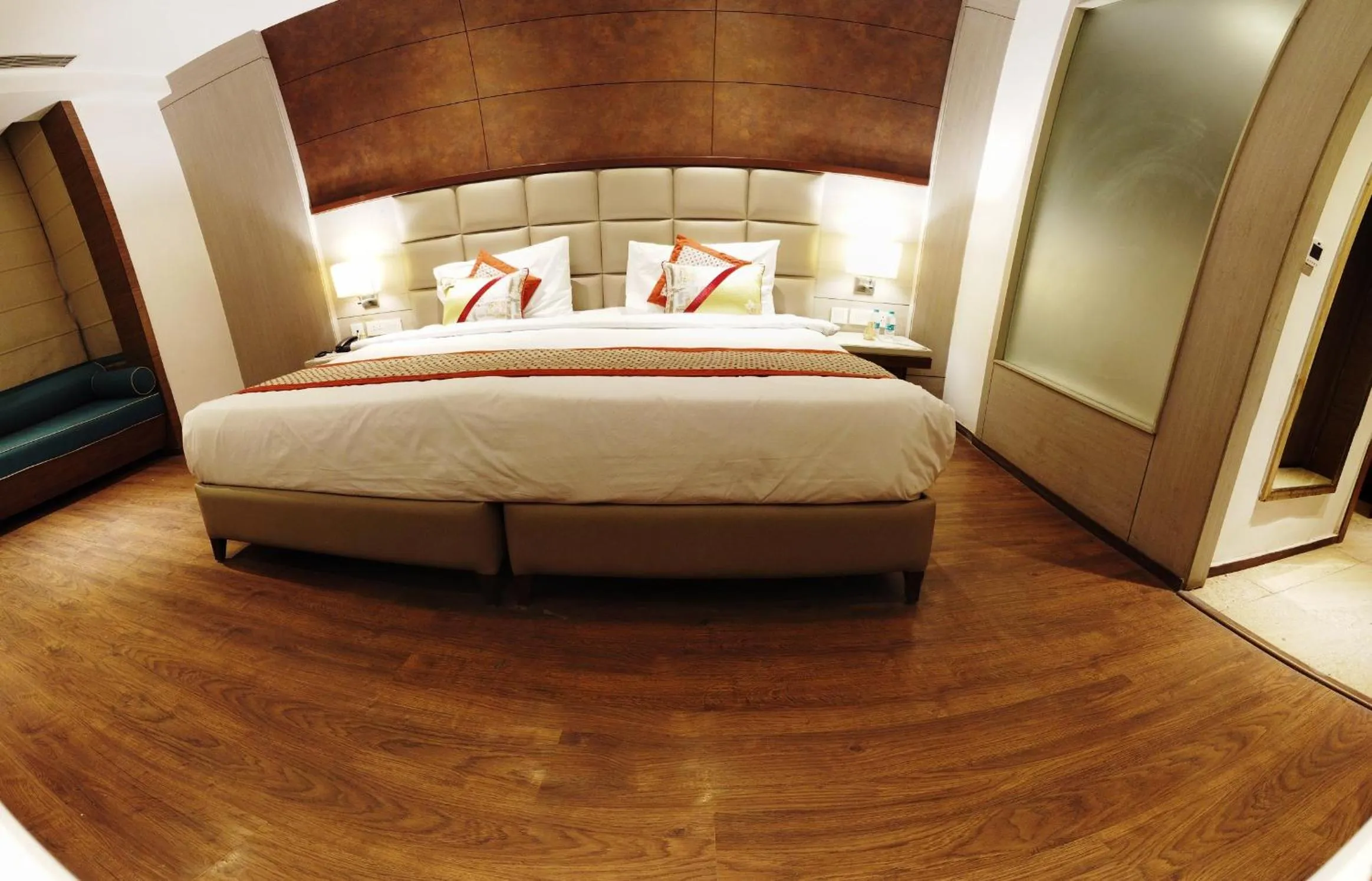 Bed in Lemonwood Suites by F9 Hotels - Trivoli Garden Chhatarpur