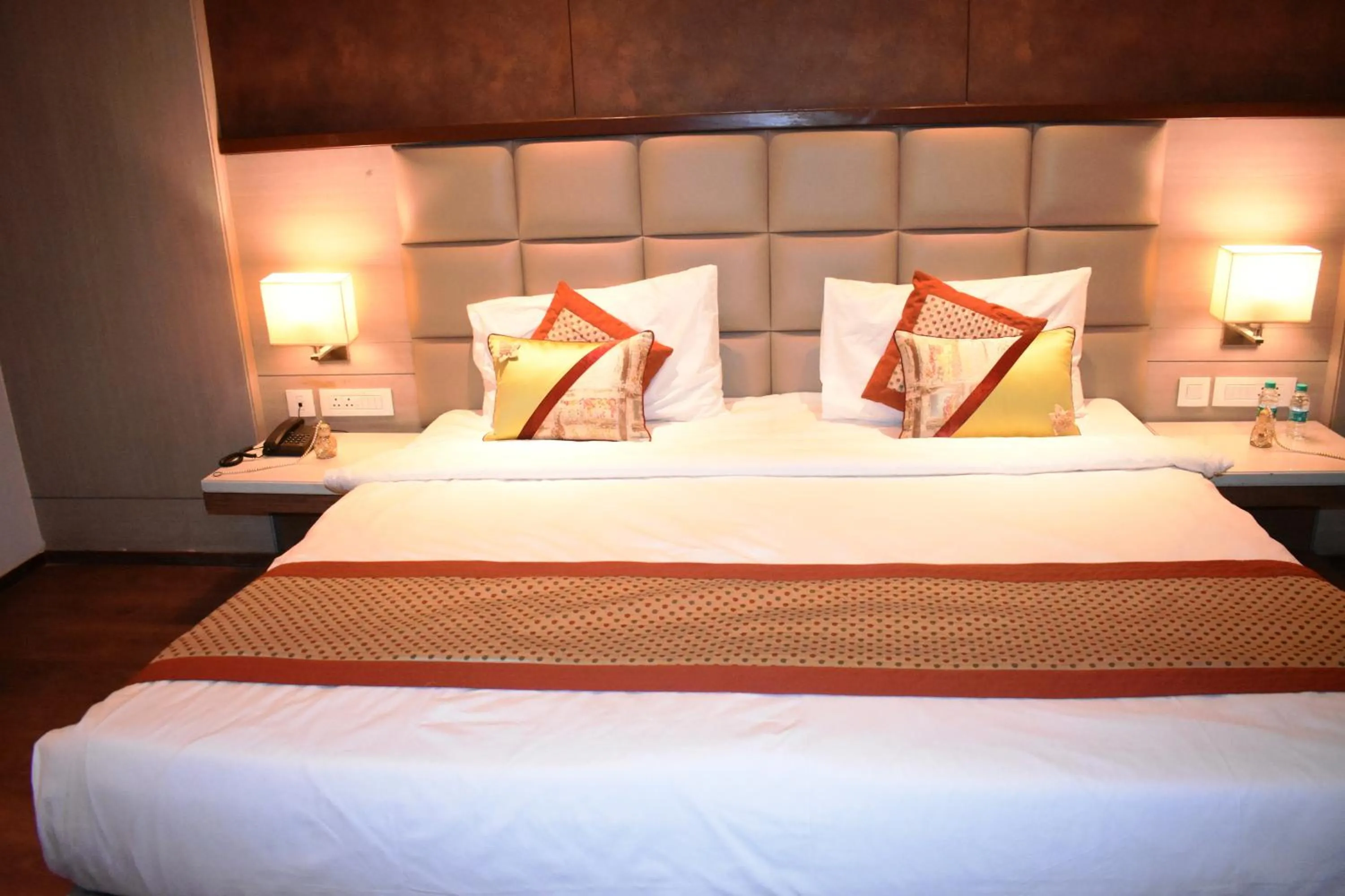 Bed in Lemonwood Suites by F9 Hotels - Trivoli Garden Chhatarpur