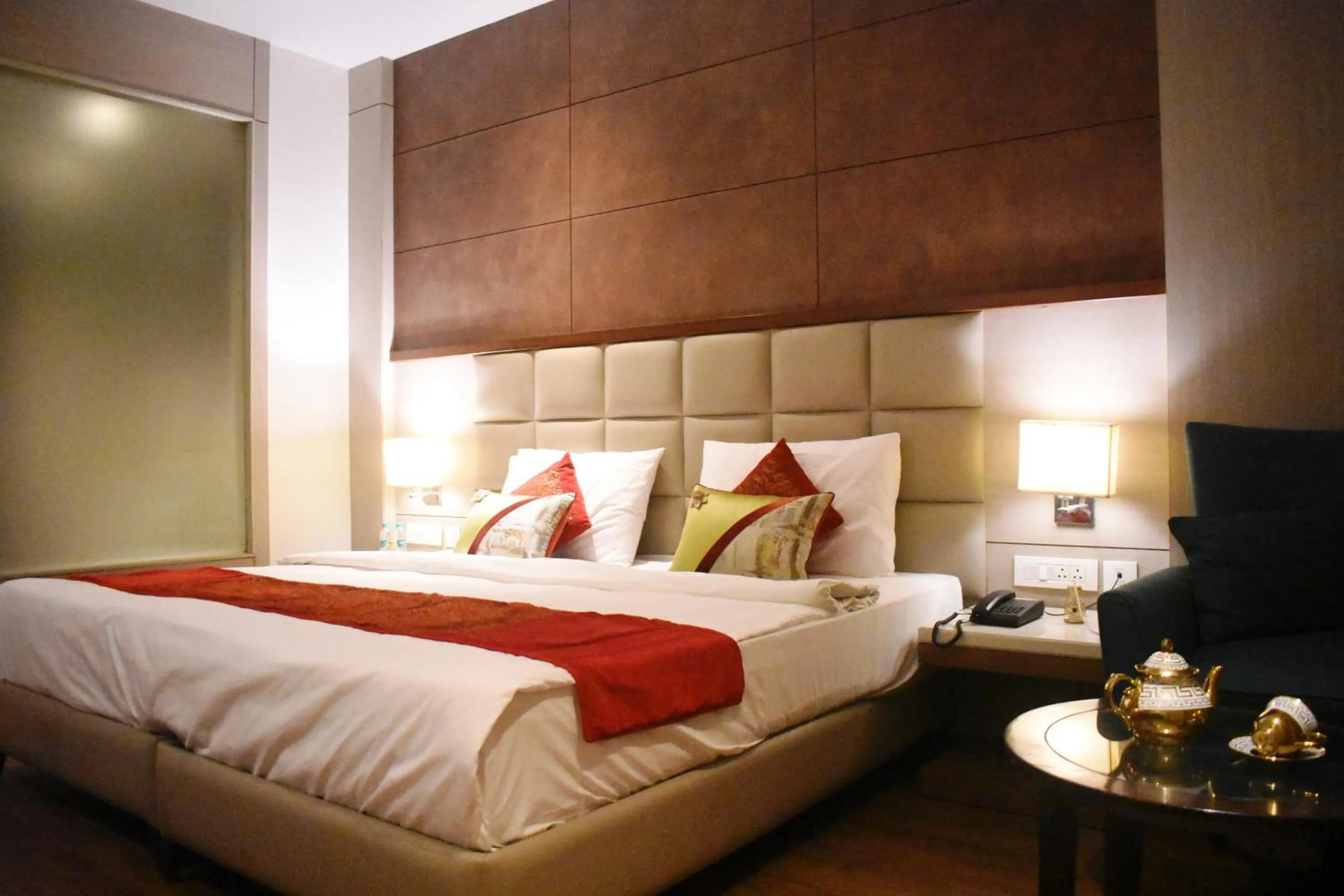 Bed in Lemonwood Suites by F9 Hotels - Trivoli Garden Chhatarpur
