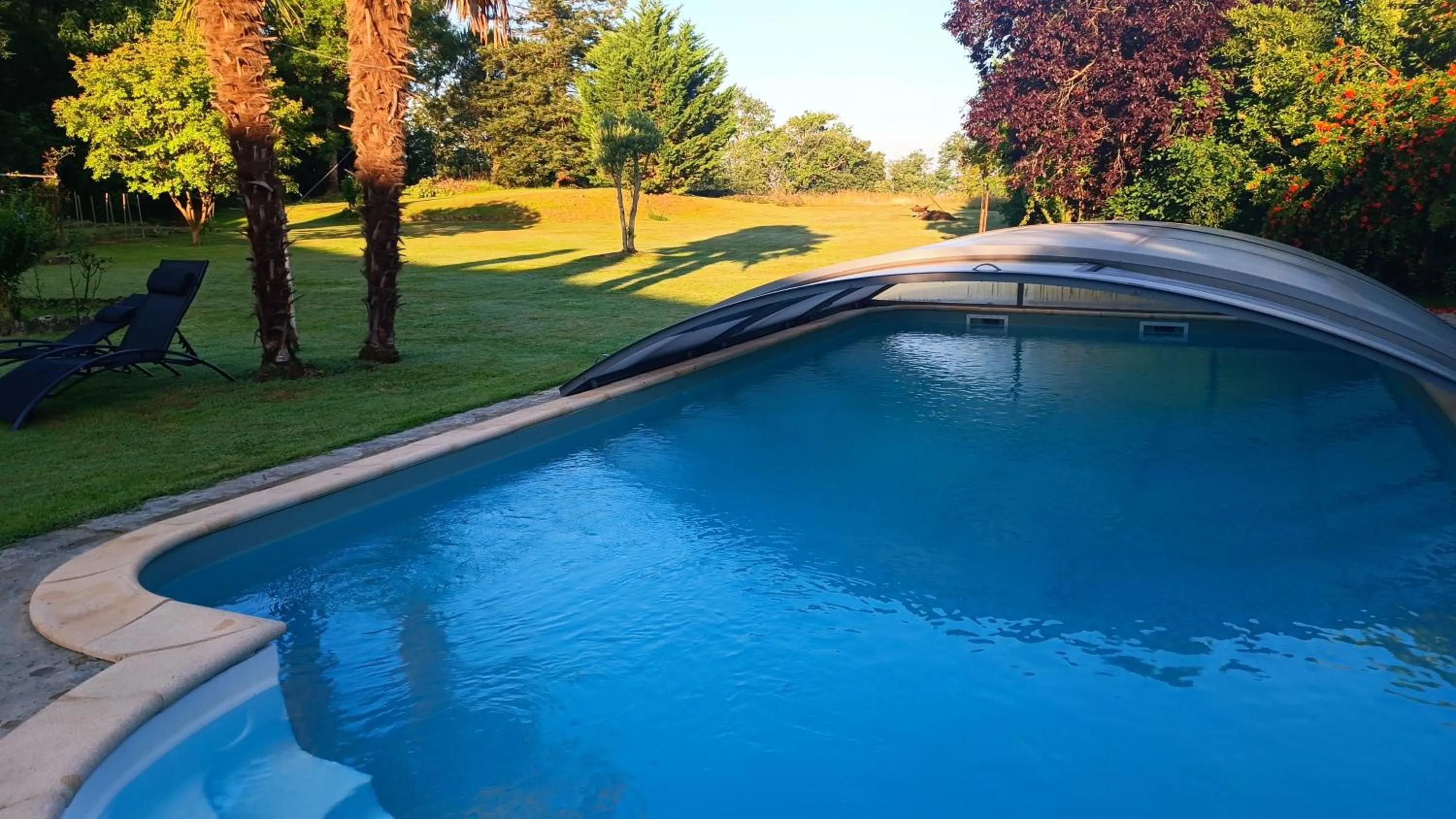 Swimming pool in Relais de la tour