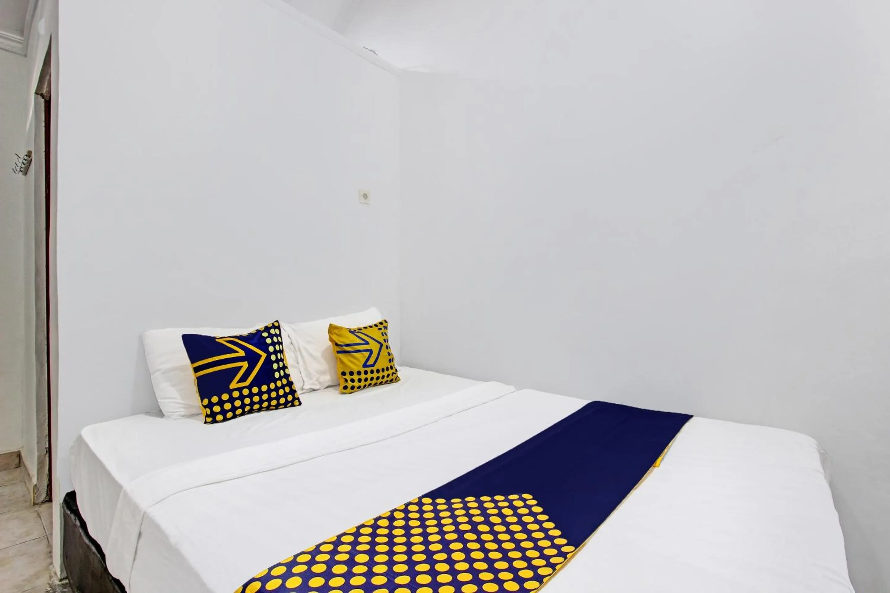 Bedroom, Bed in Hotel O Orchid Guest House