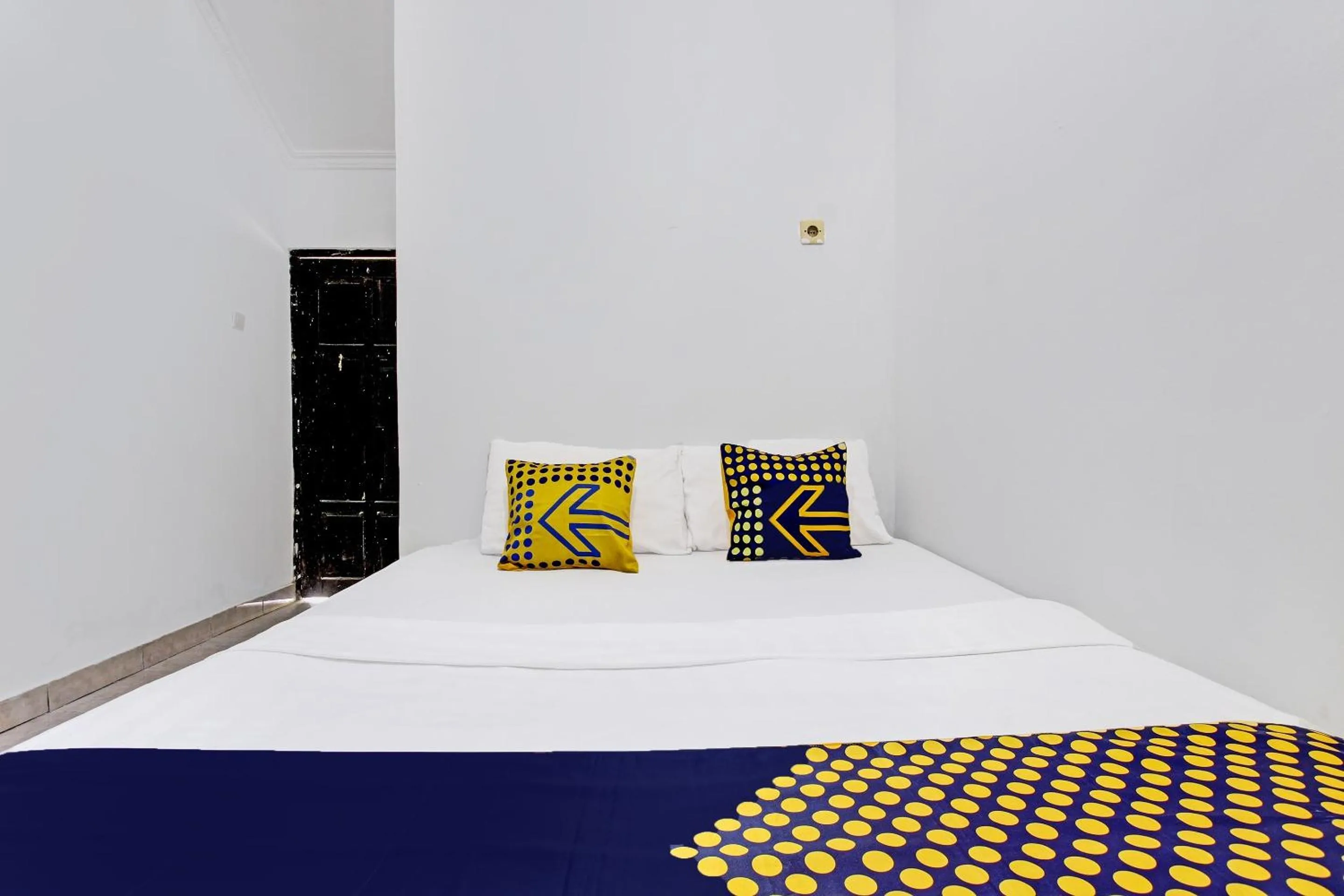 Bedroom, Bed in Hotel O Orchid Guest House