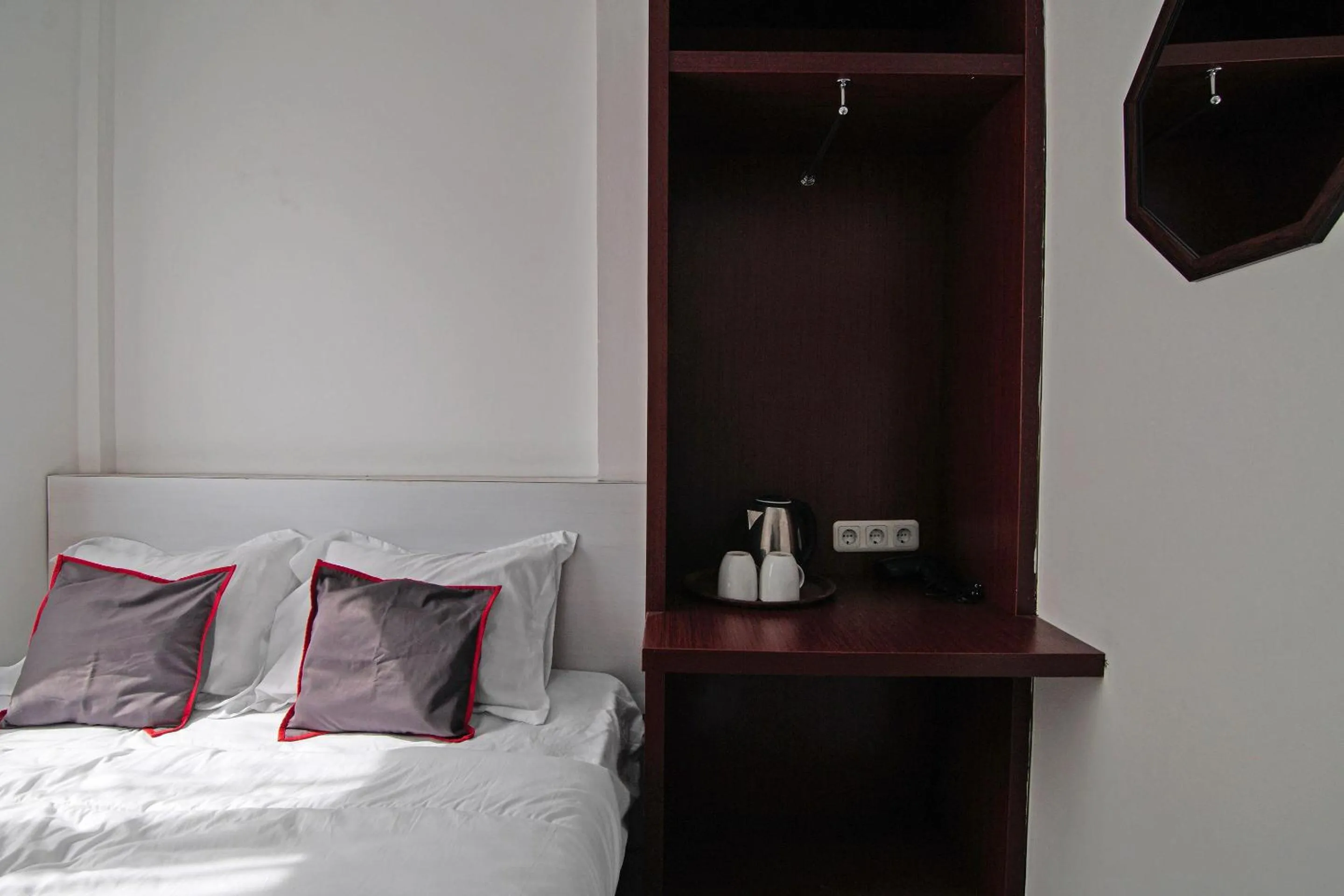 Bedroom, Bed in Hotel O Koala House