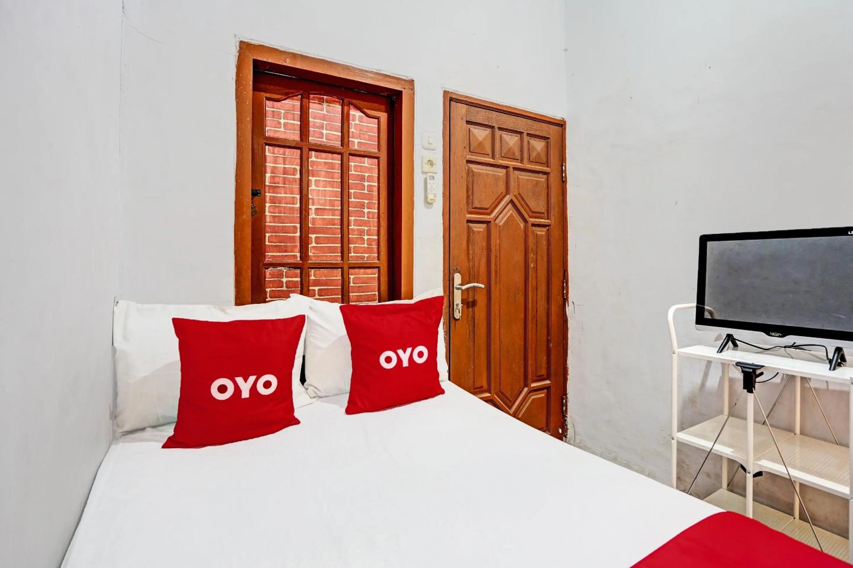 Bedroom in OYO Life 92310 Banyu Homestay