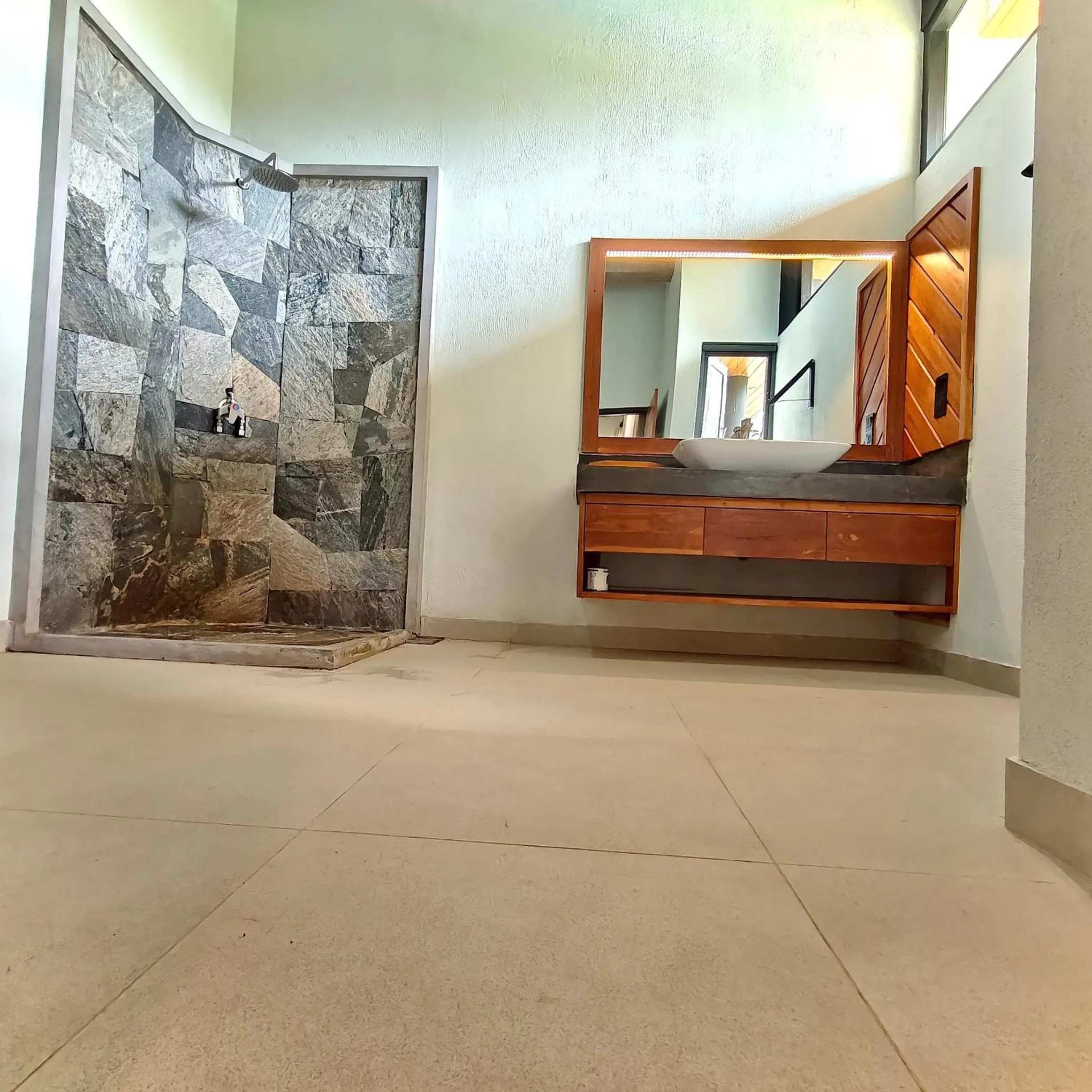 Bathroom in Mango Tree Villa Bentota