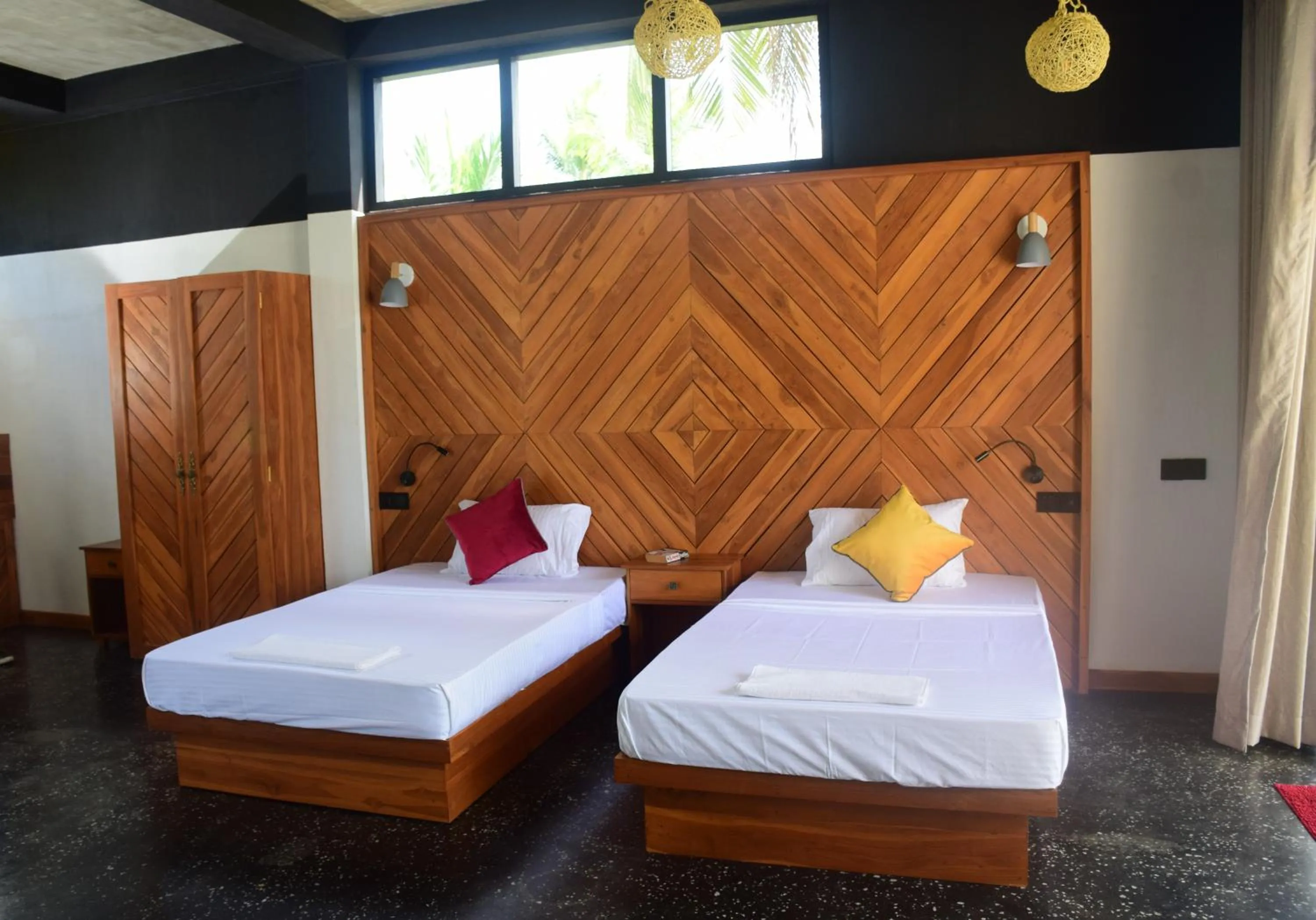 Bedroom, Bed in Mango Tree Villa Bentota