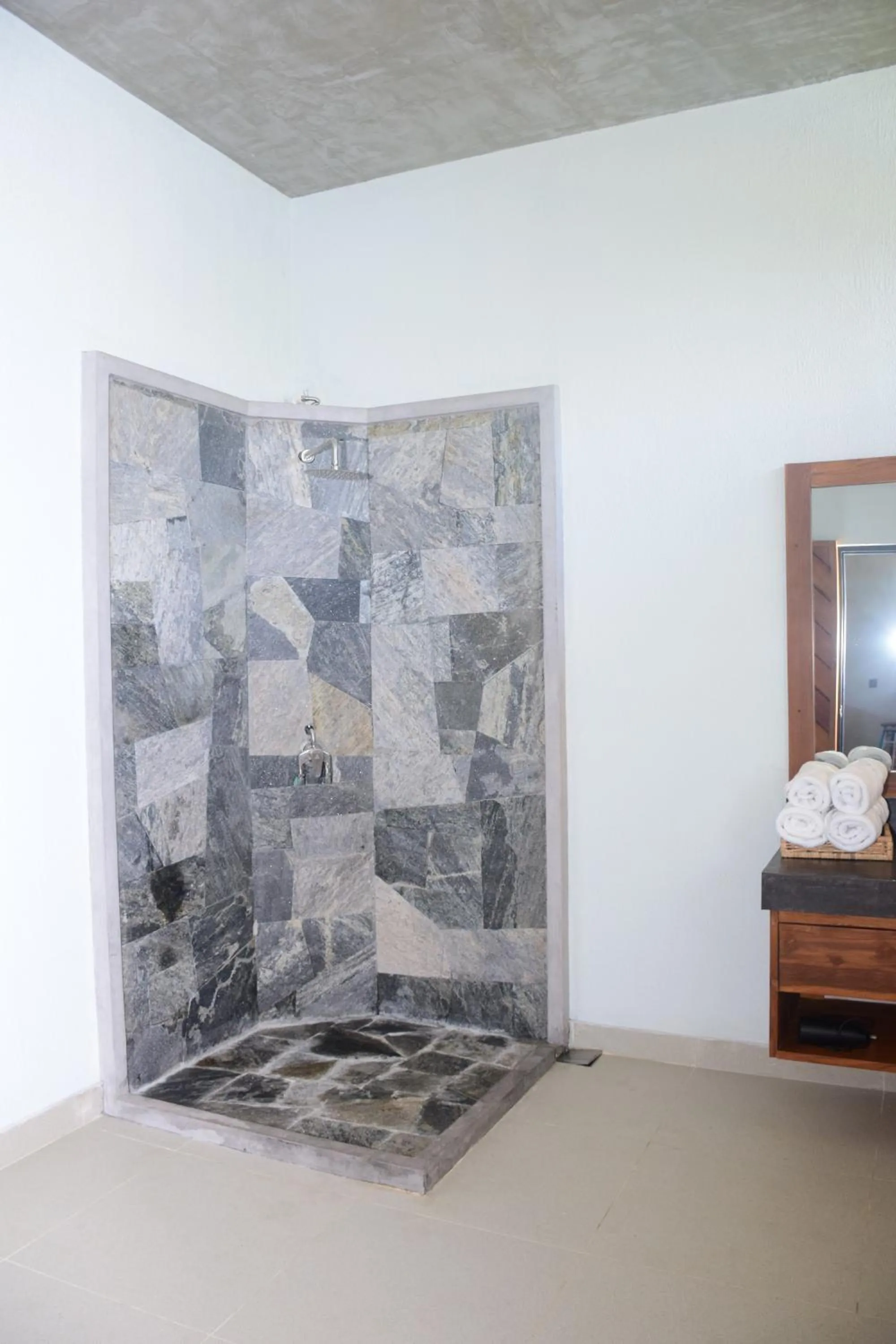 Bathroom in Mango Tree Villa Bentota