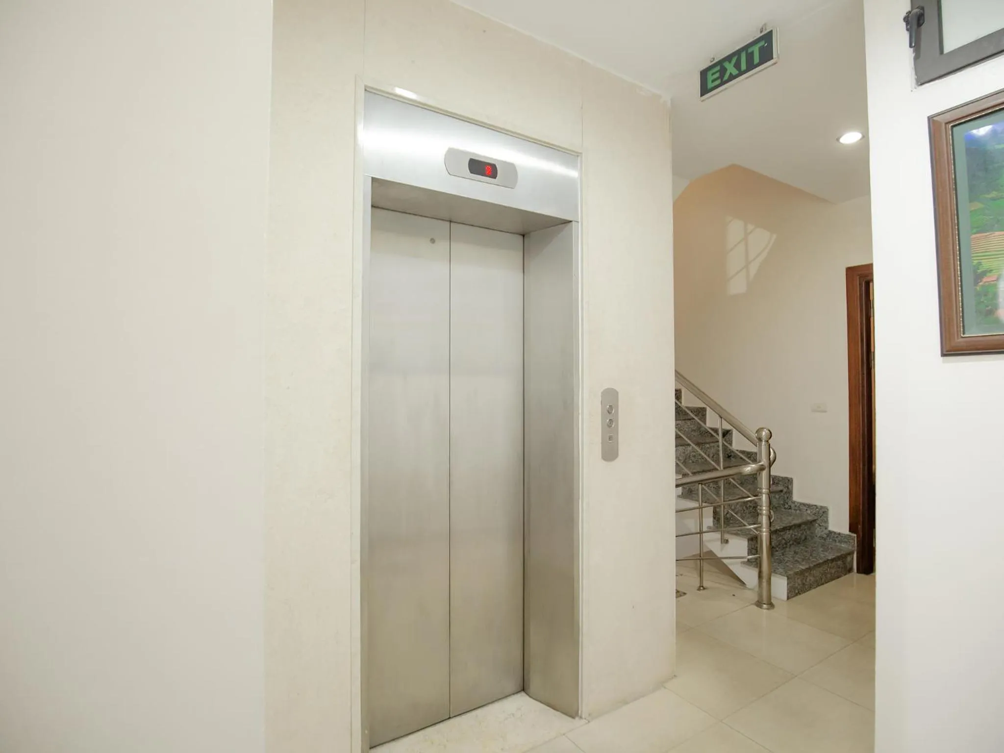 elevator in Phuong Nam Hotel Aeon Mall Long Bien