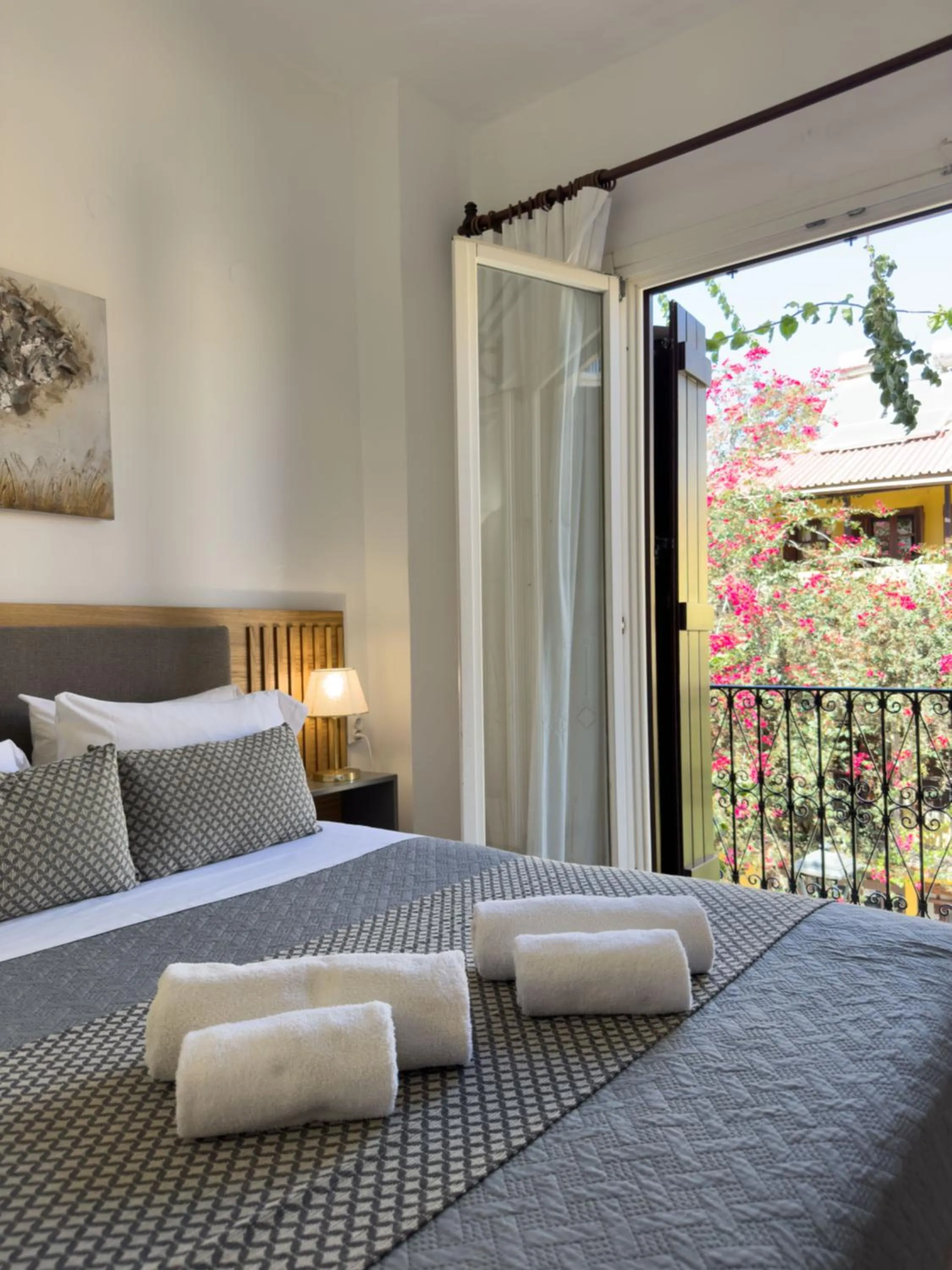 Bedroom, Bed in Bozzali Deluxe Hotel