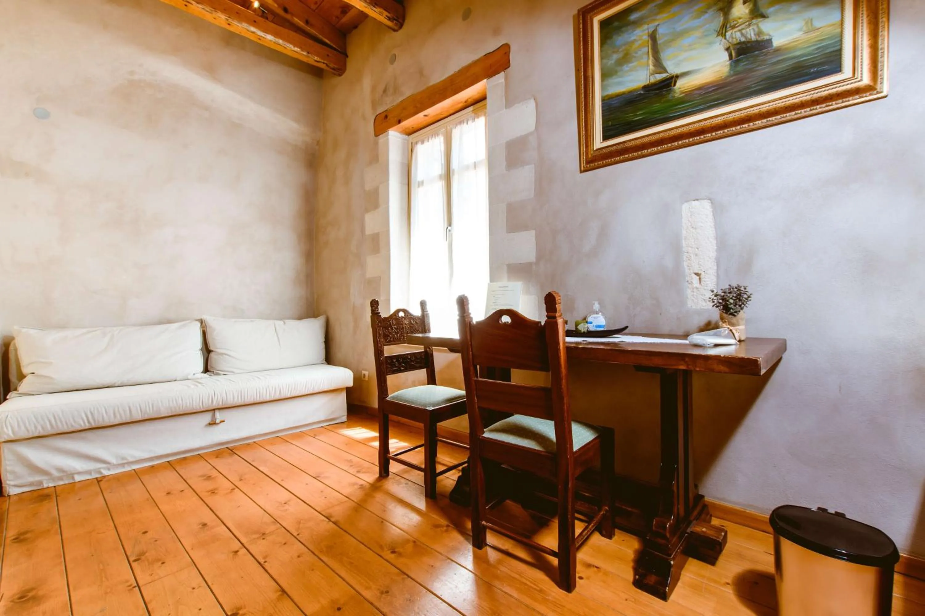 Living room in Bozzali Deluxe Hotel