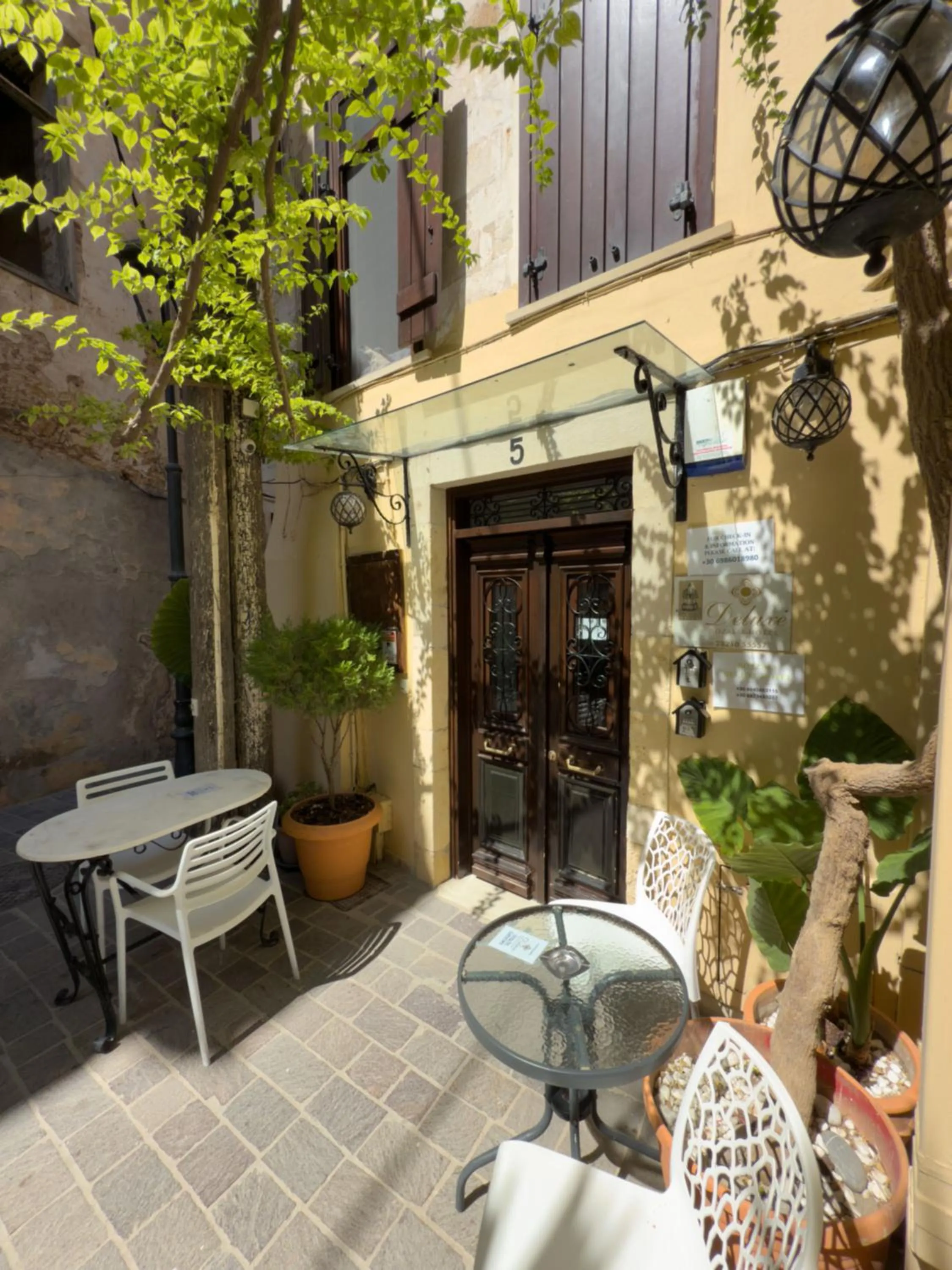 Property building in Bozzali Deluxe Hotel