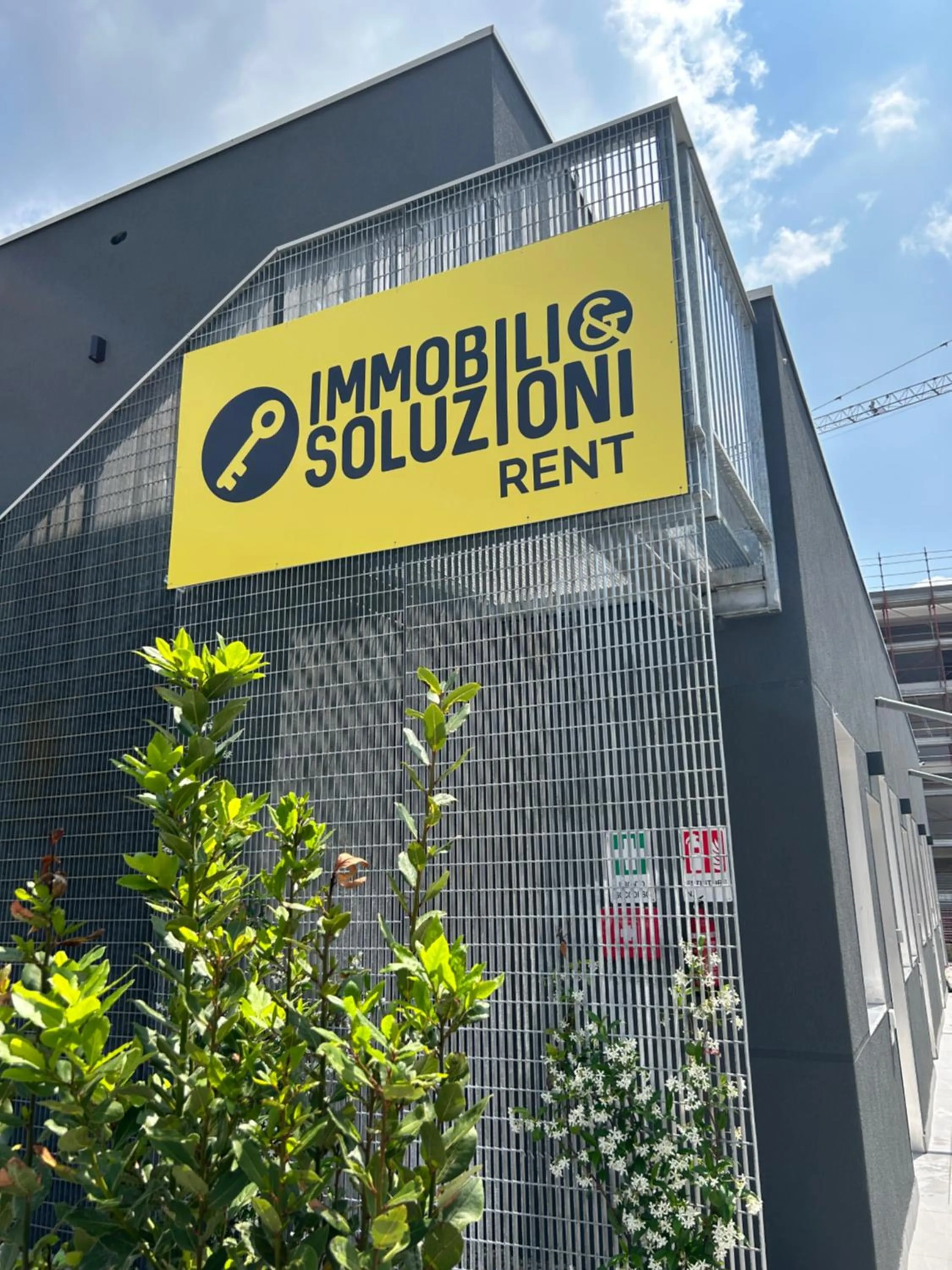 Property logo or sign in Corridoni33 - Immobili e Soluzioni Rent