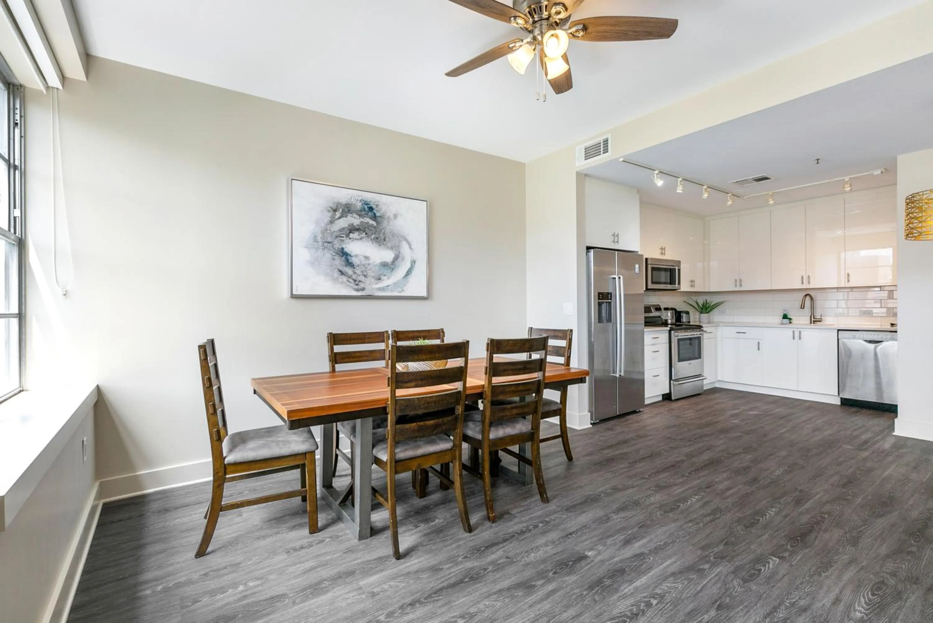 Dining area in Spacious 4BR Luxury Condo Steps to French Quarter