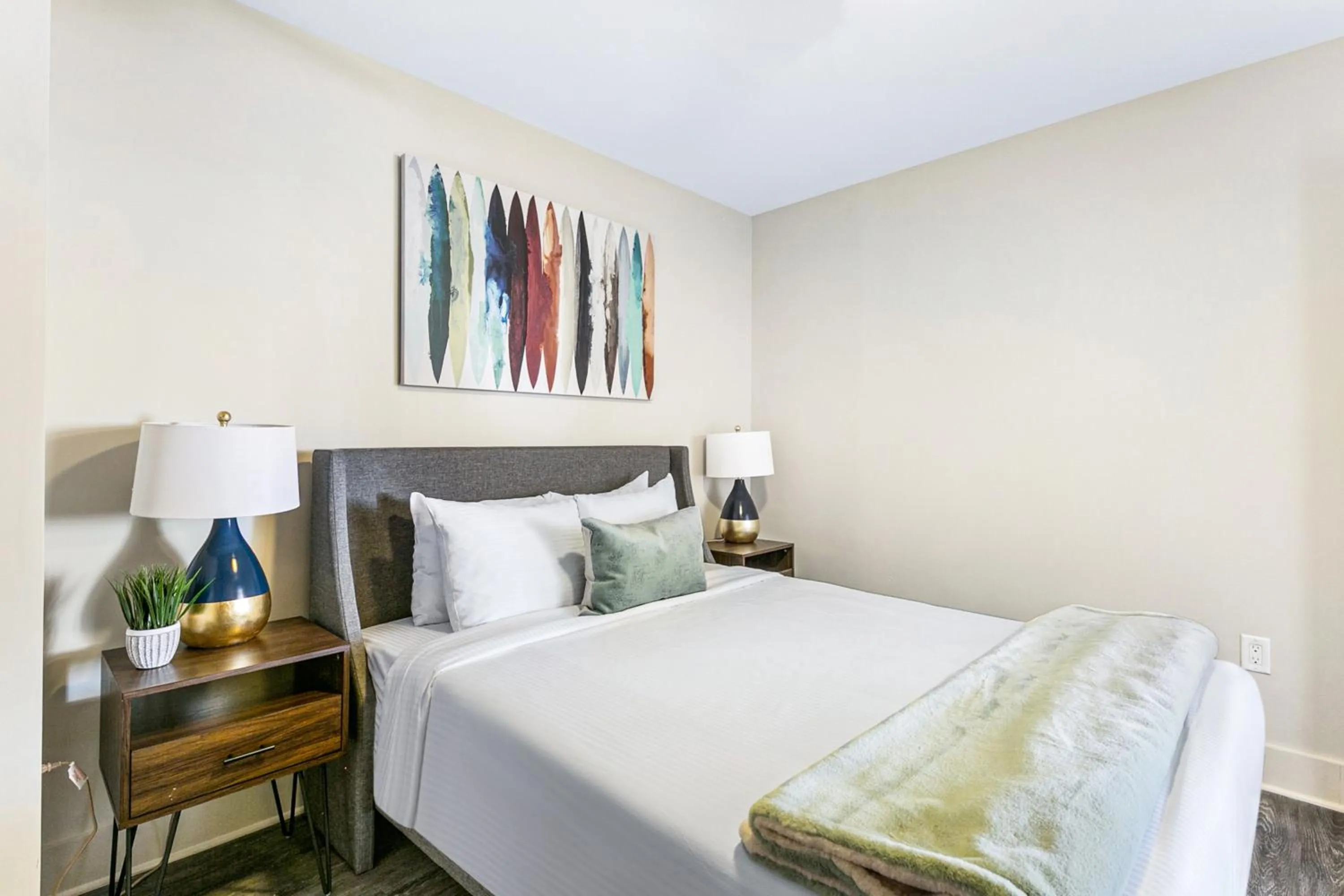 Bed in Spacious 4BR Luxury Condo Steps to French Quarter