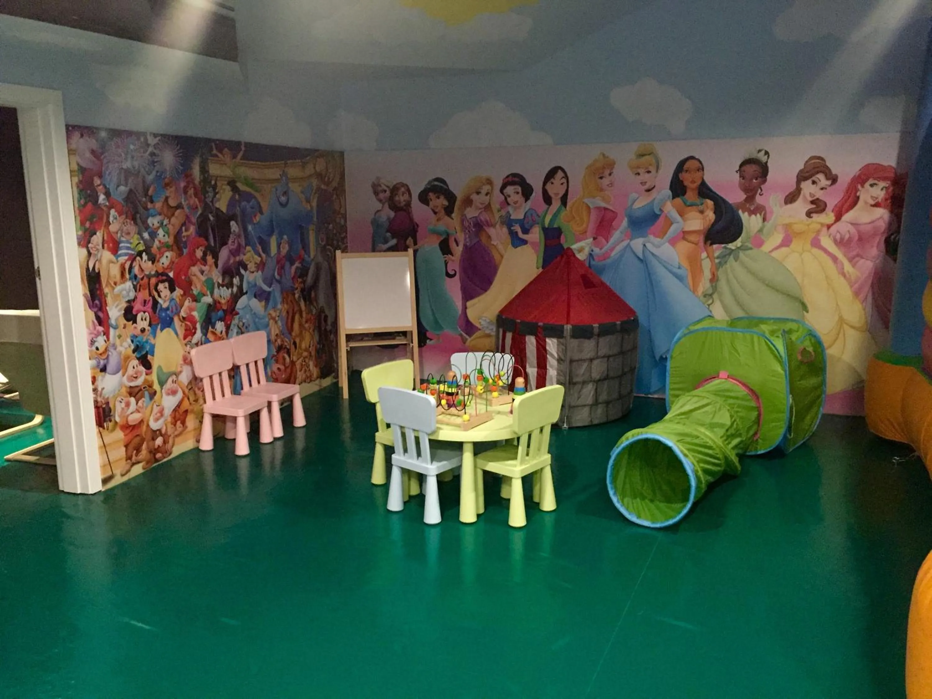 Kids's club in Palacete de la Ochava