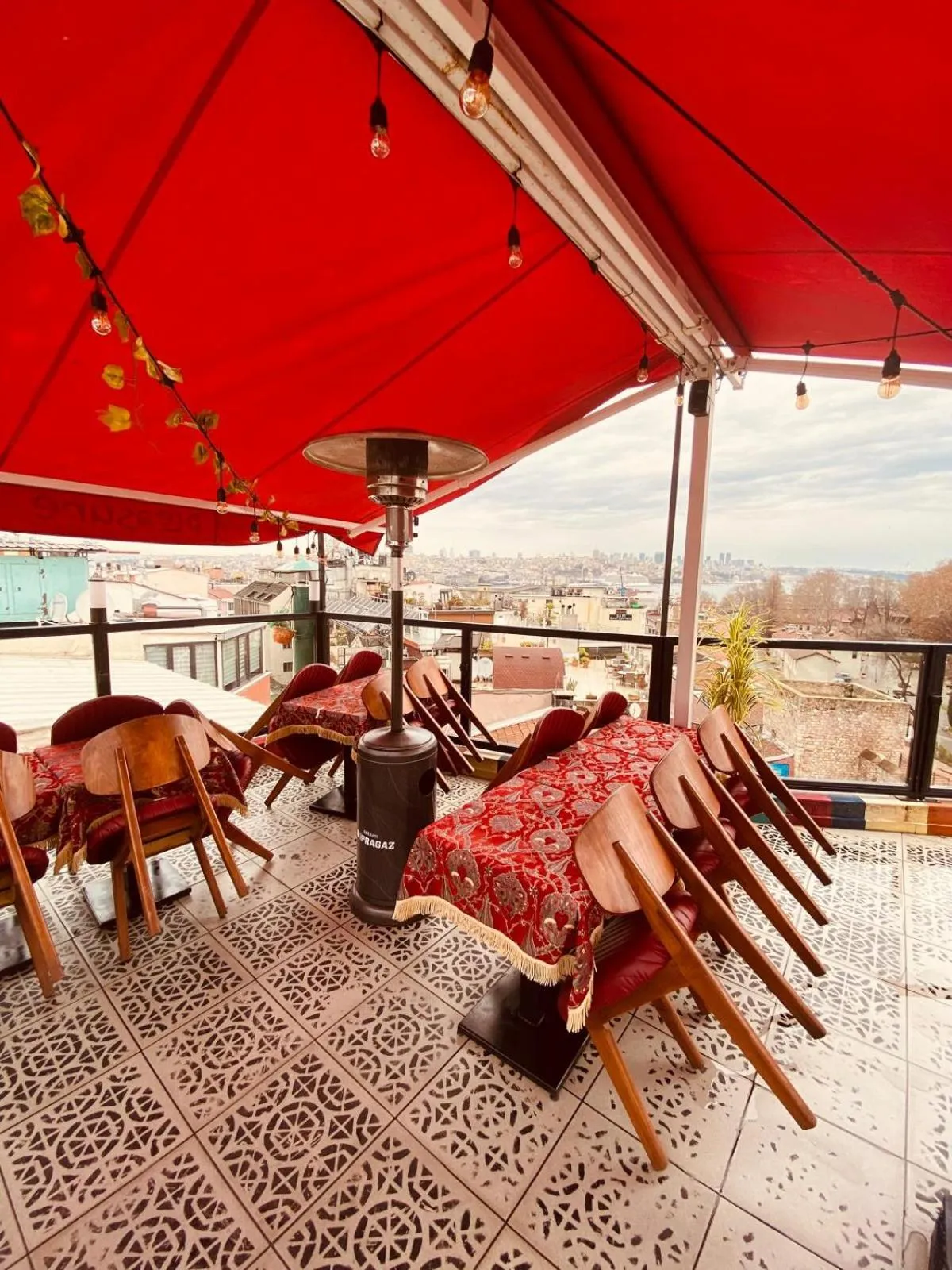 Restaurant/places to eat in Ottoman Luxury Hotel