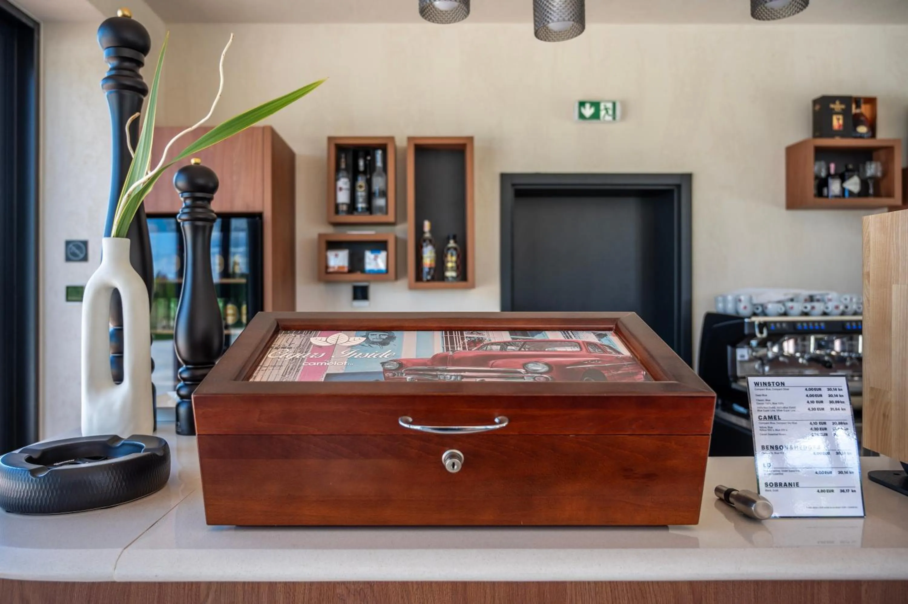 Restaurant/places to eat in Petram Resort & Residences