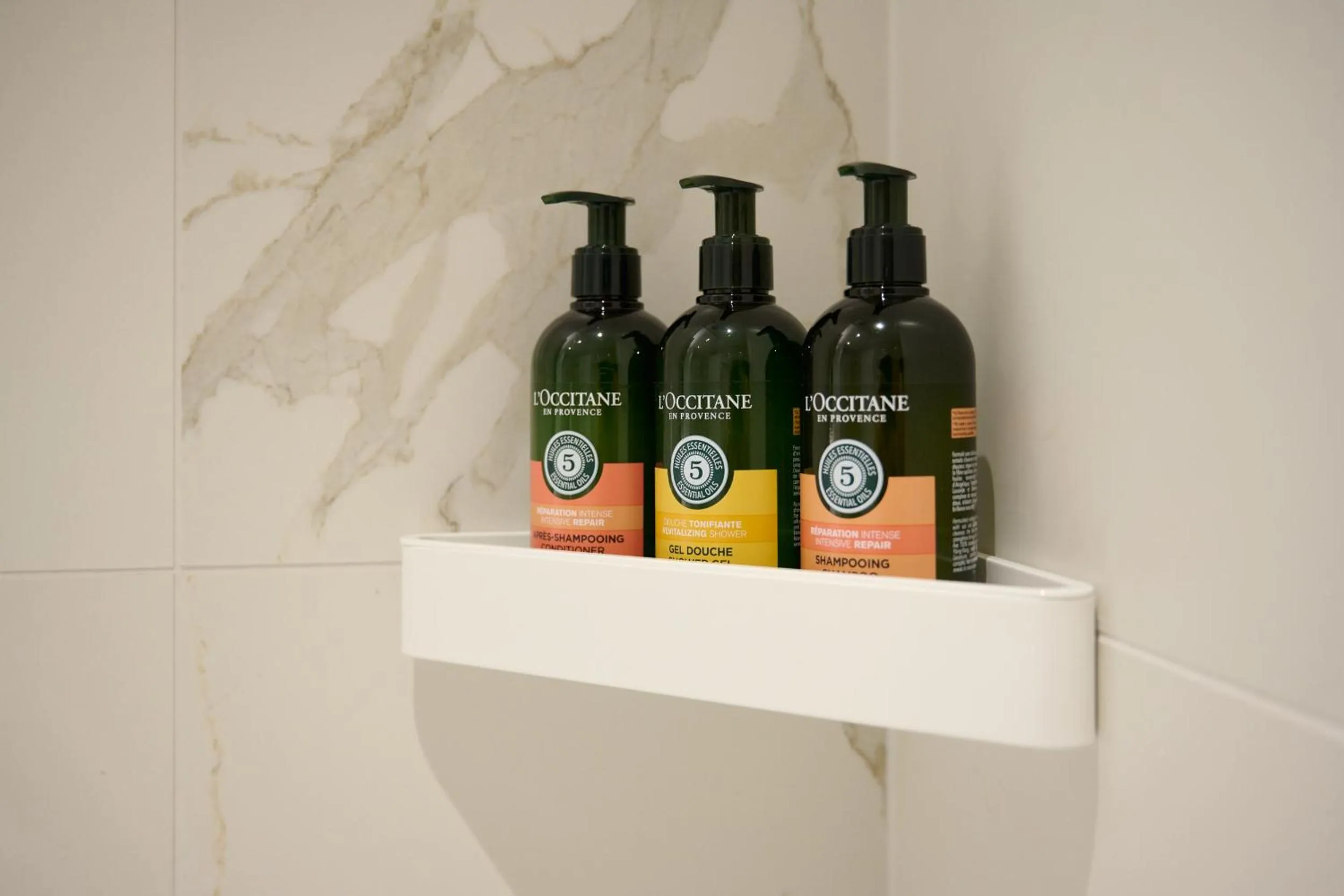 Shower in Petram Resort & Residences