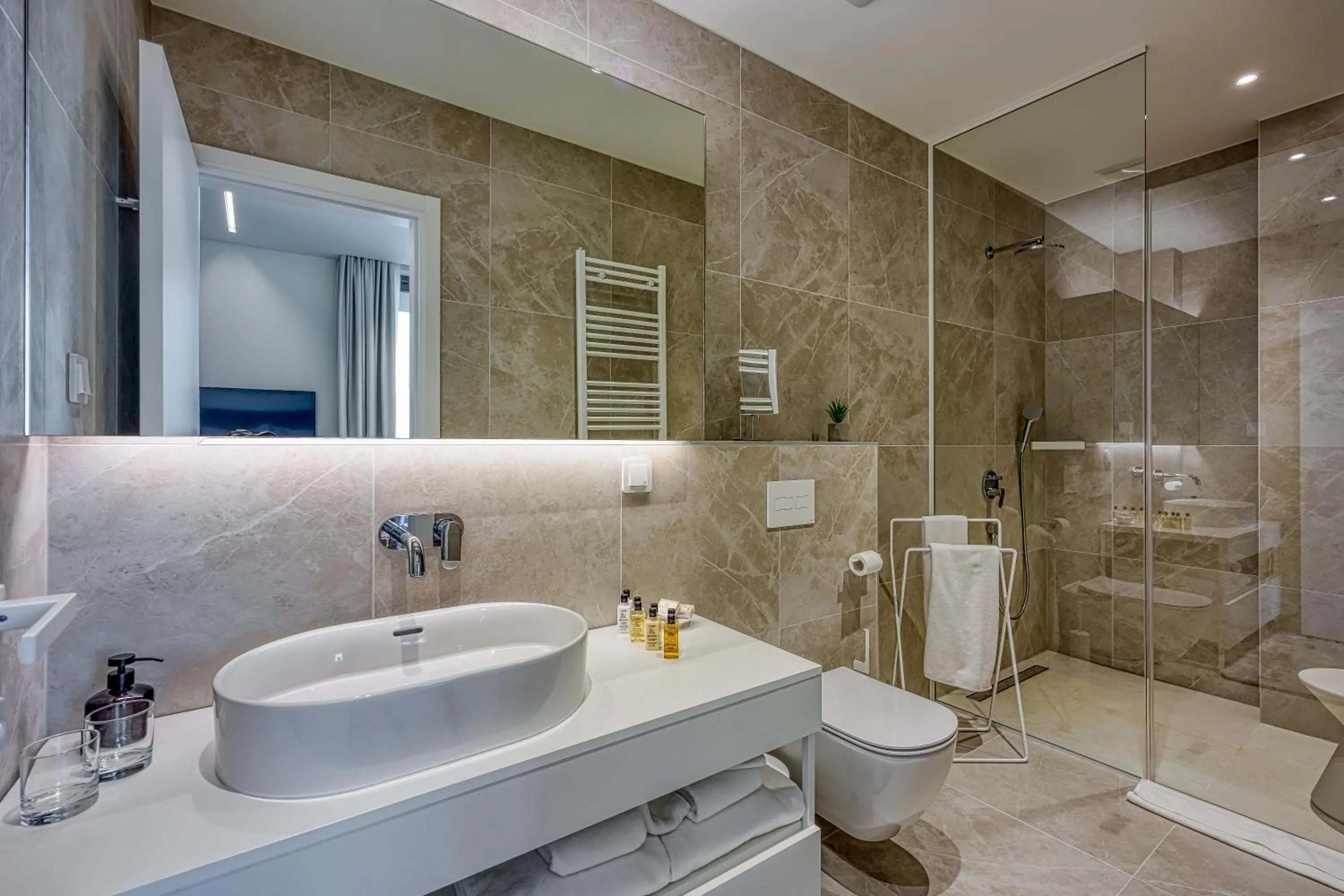 Shower in Petram Resort & Residences