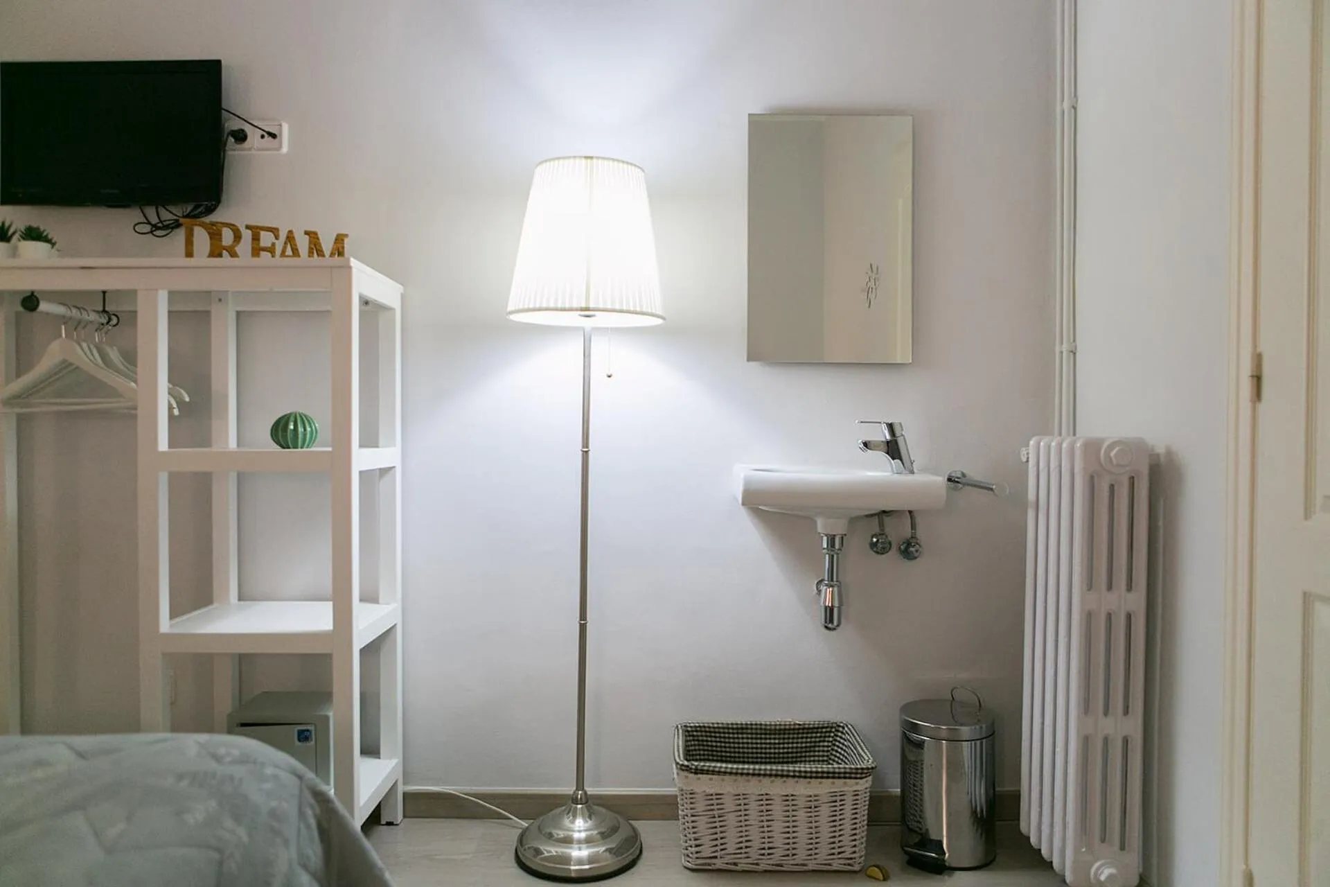 Decorative detail, Bed in Blanc Guest House