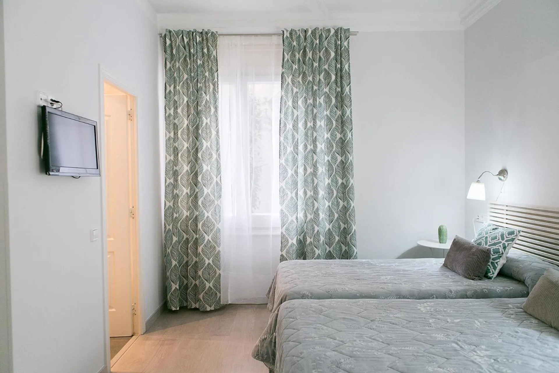 Photo of the whole room, Bed in Blanc Guest House