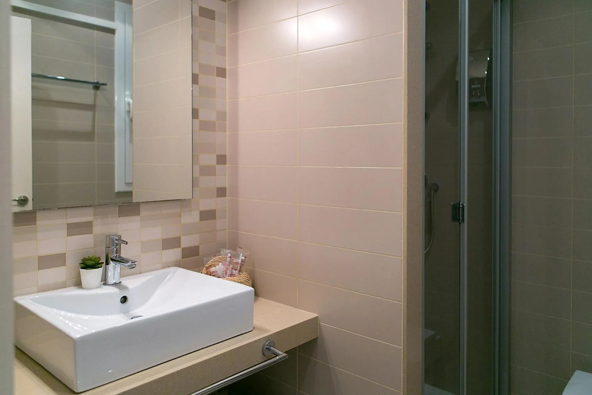 Bathroom in Blanc Guest House