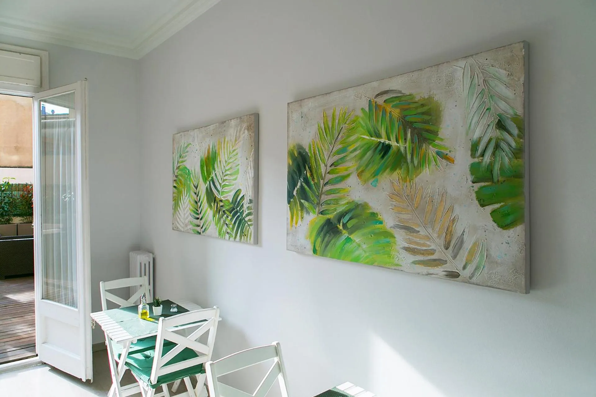 Restaurant/places to eat in Blanc Guest House