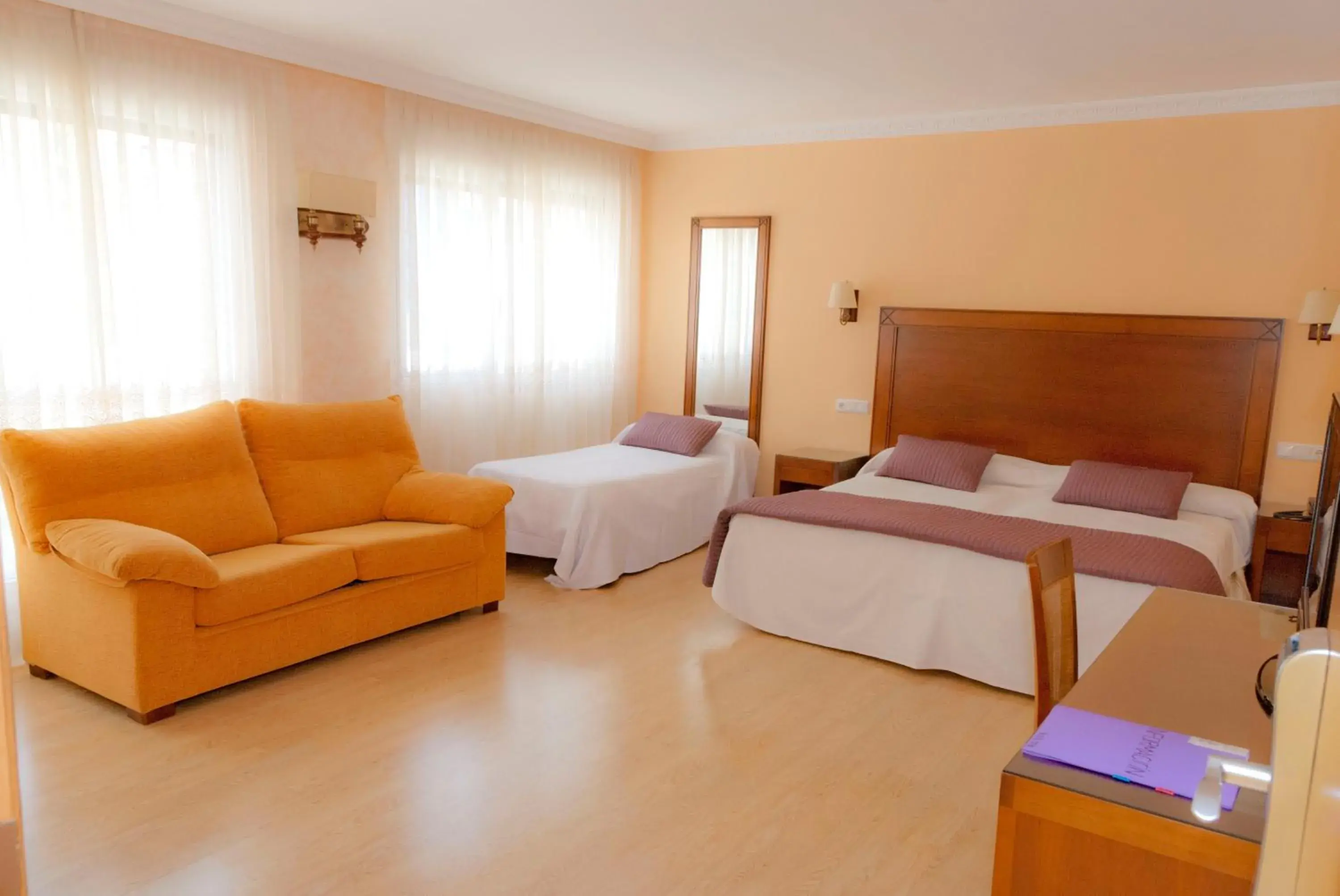 Superior Triple Room in Abadía Burgos Camino Santiago Superior Triple Room in Abadía Burgos Camino Santiago