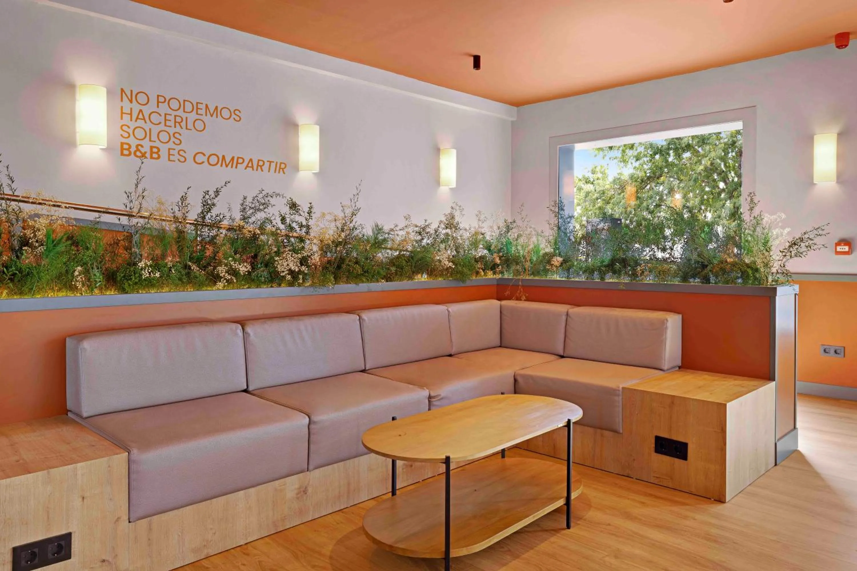 Seating area in B&B HOTEL Figueres