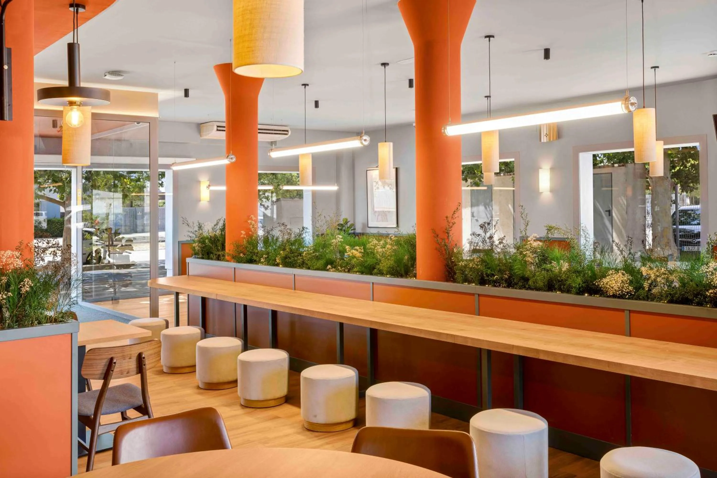 Seating area in B&B HOTEL Figueres